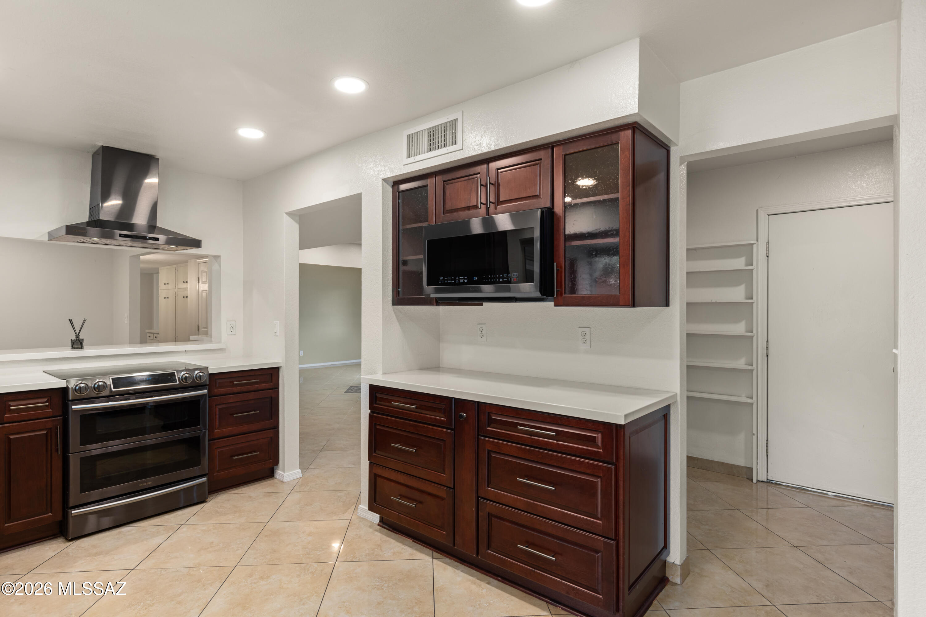 9431 E Walnut Tree Circle