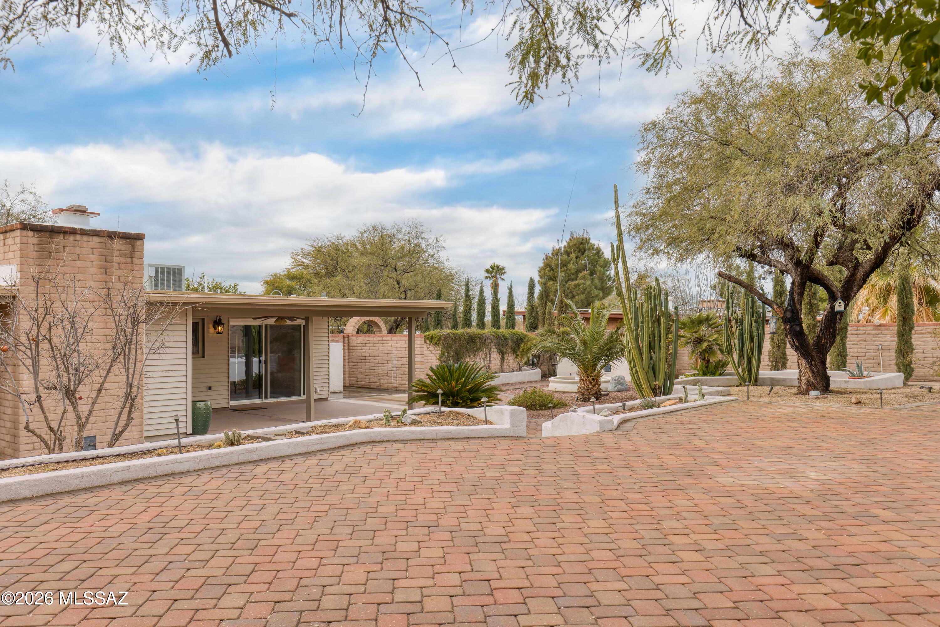 9431 E Walnut Tree Circle