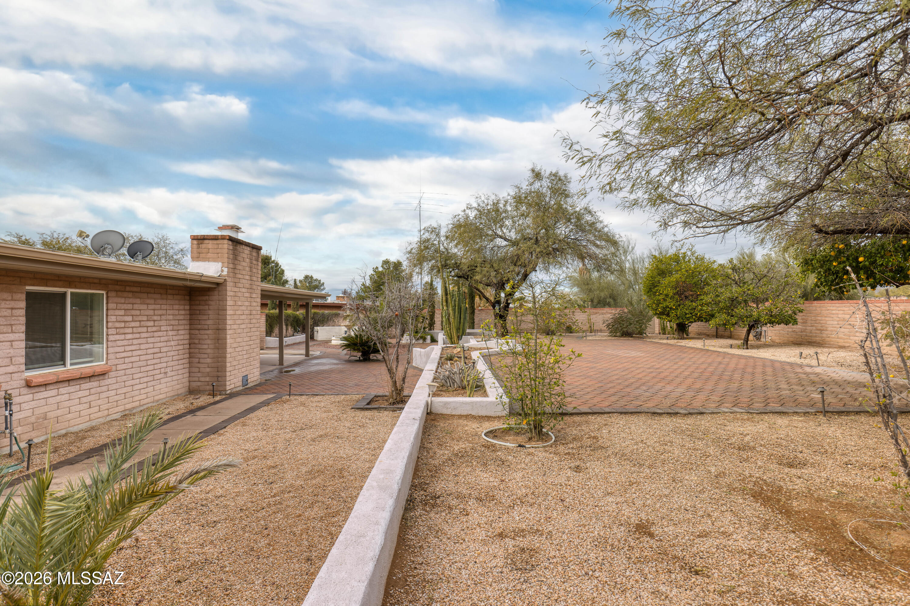 9431 E Walnut Tree Circle