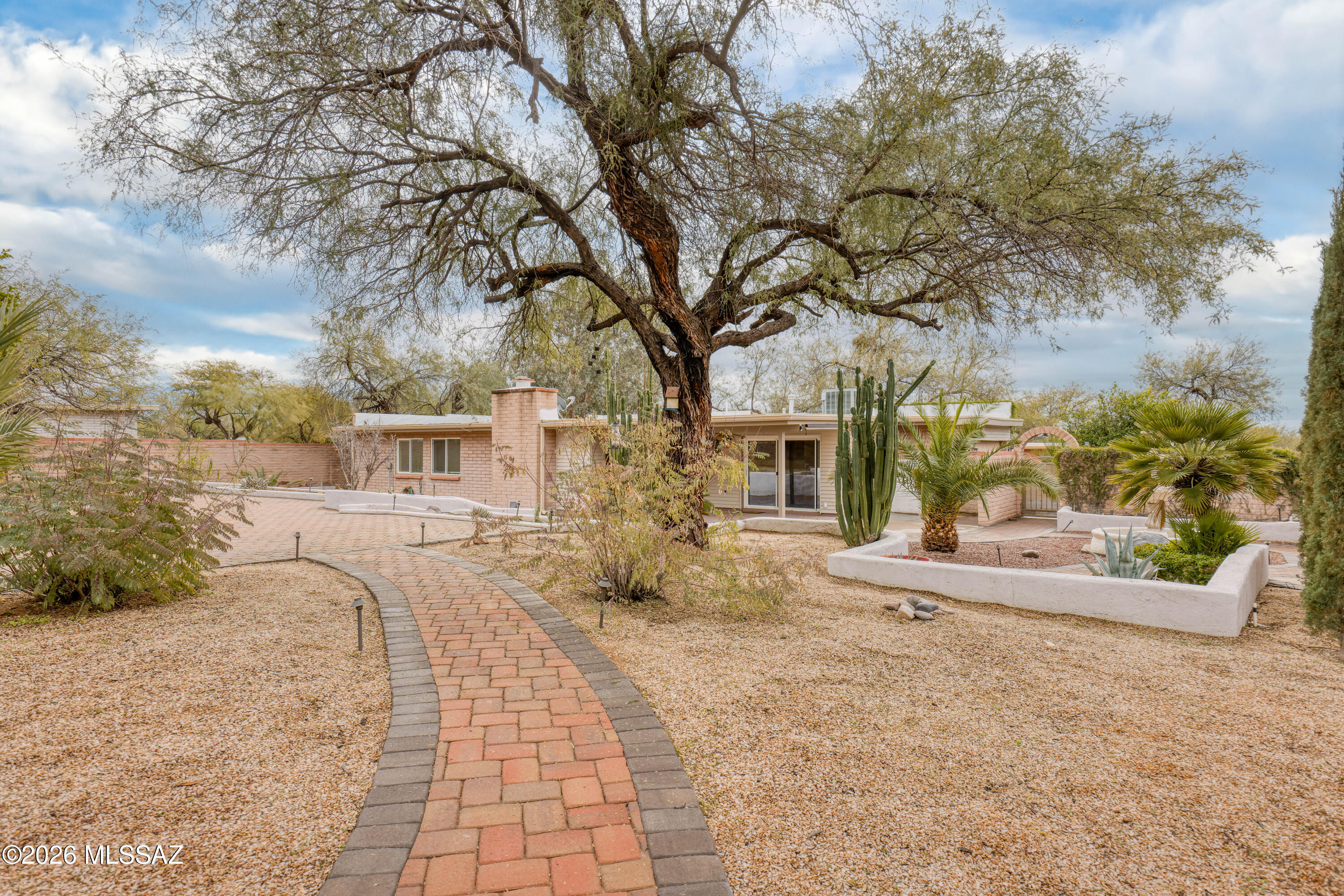 9431 E Walnut Tree Circle