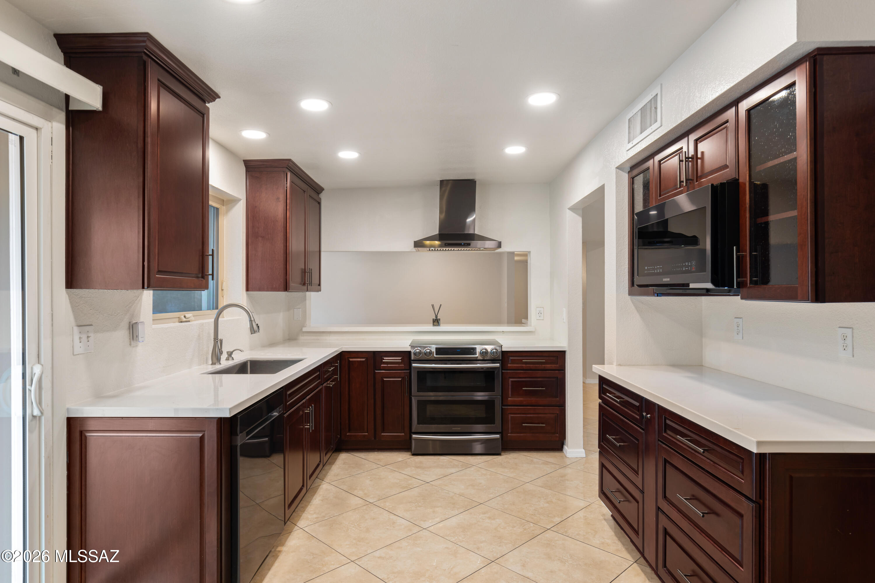 9431 E Walnut Tree Circle