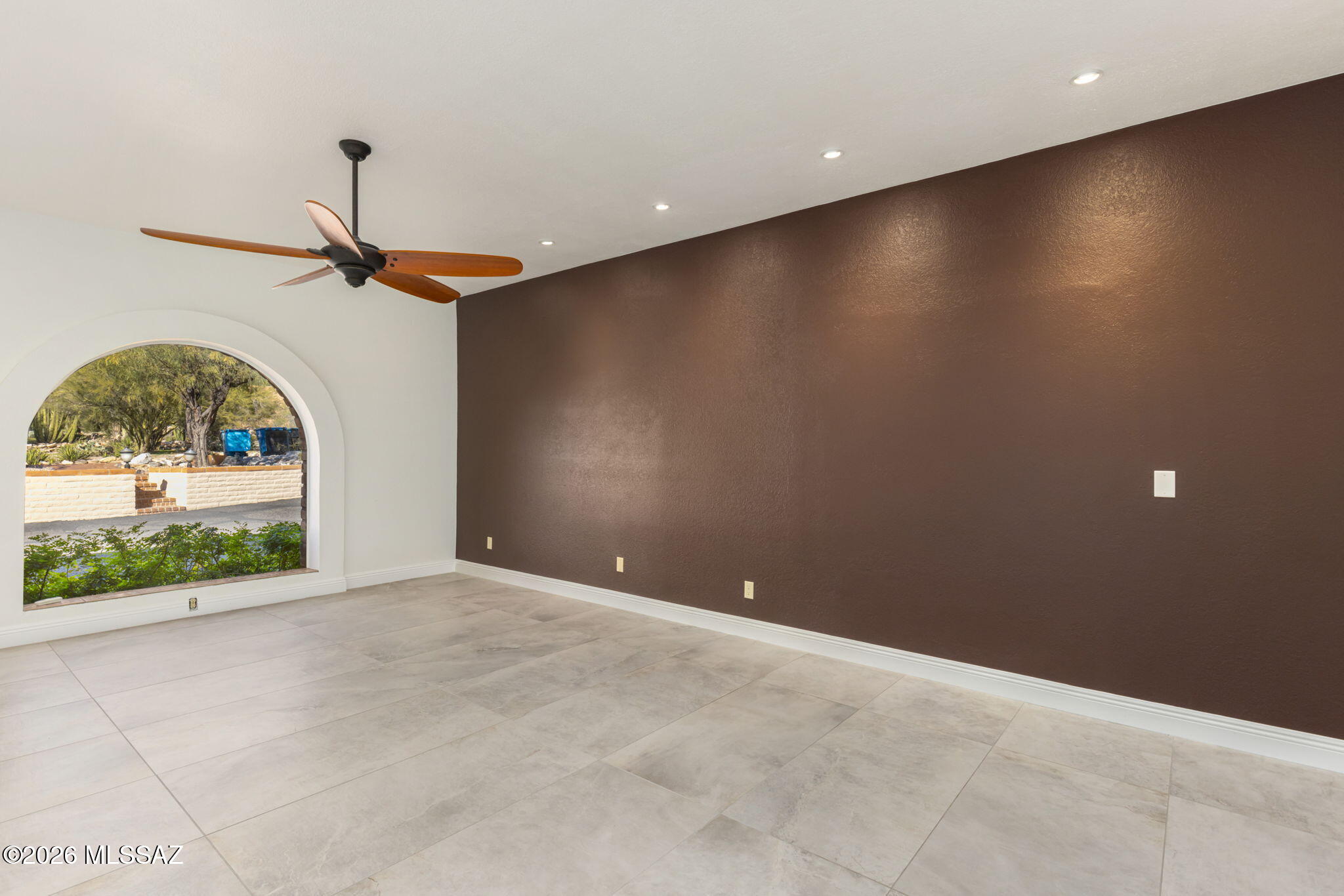 5030 E Camino Bosque