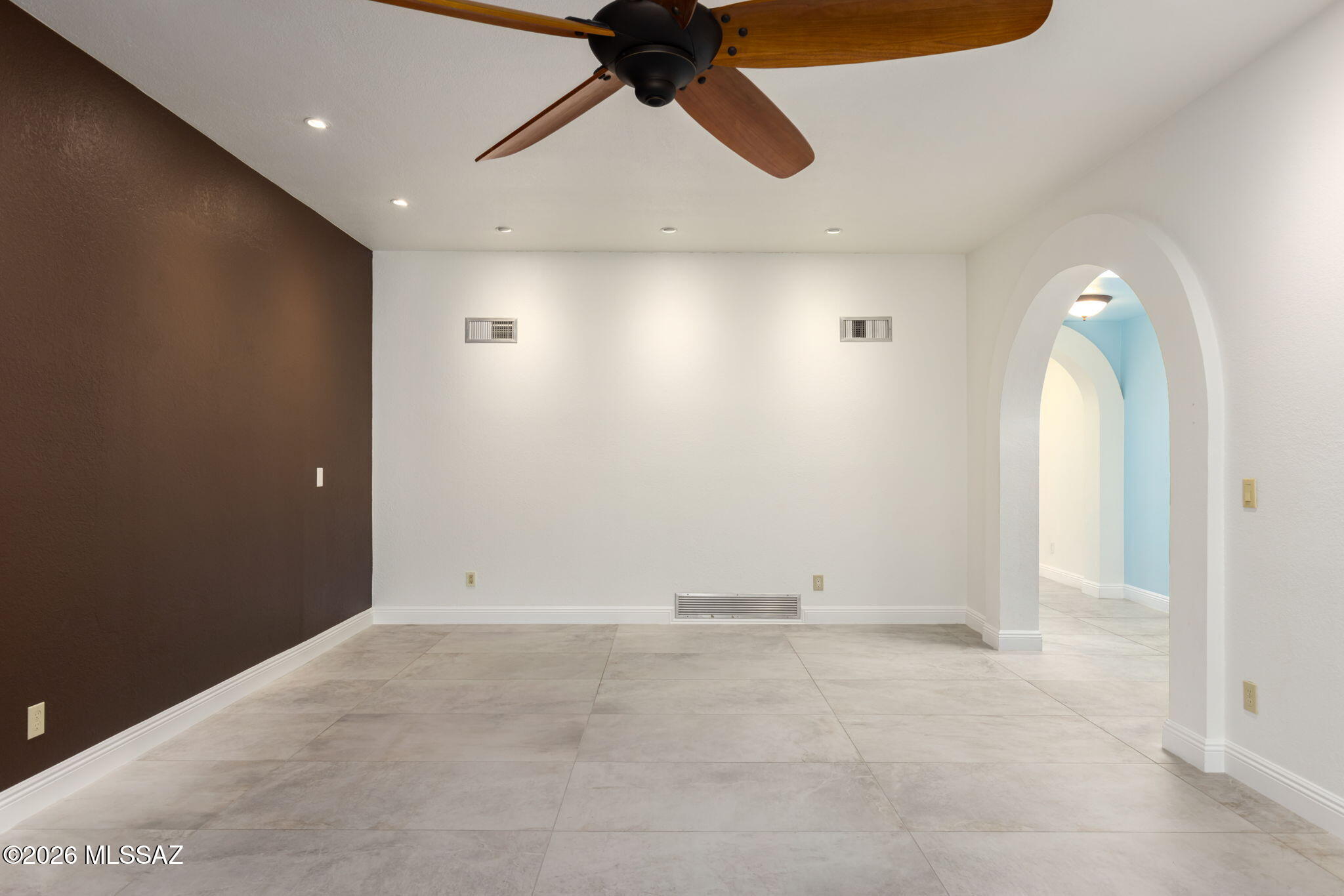 5030 E Camino Bosque