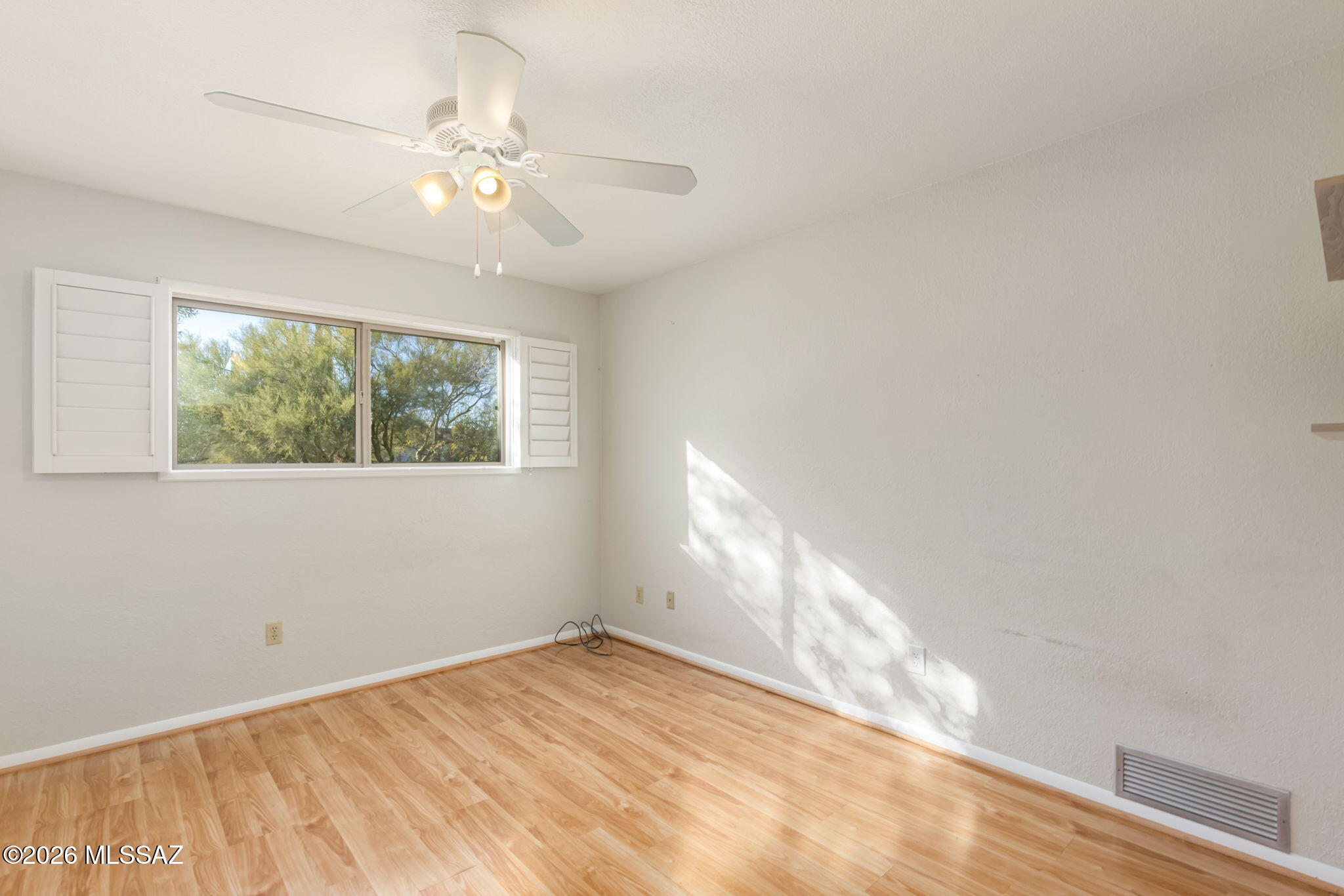 5030 E Camino Bosque