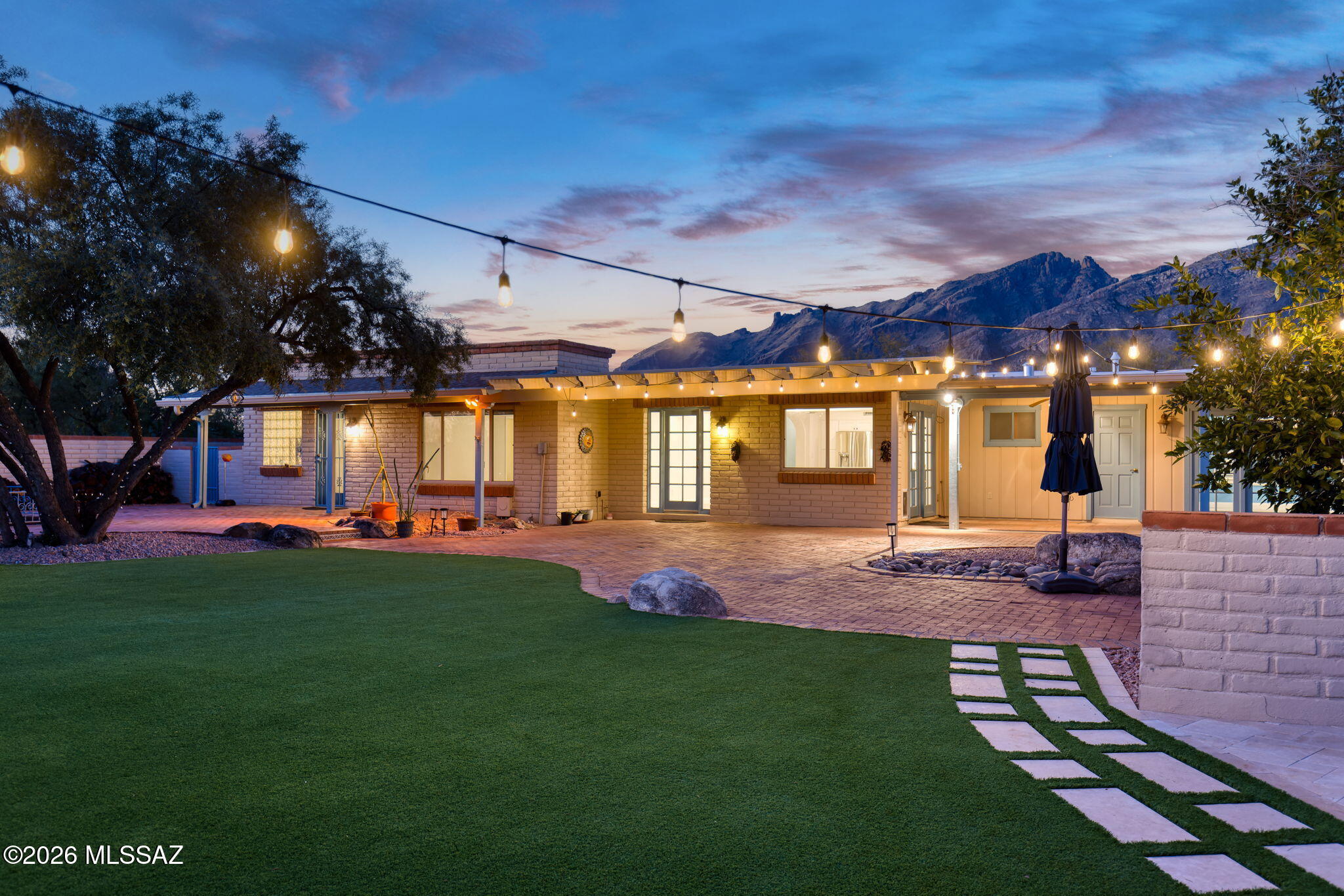 5030 E Camino Bosque