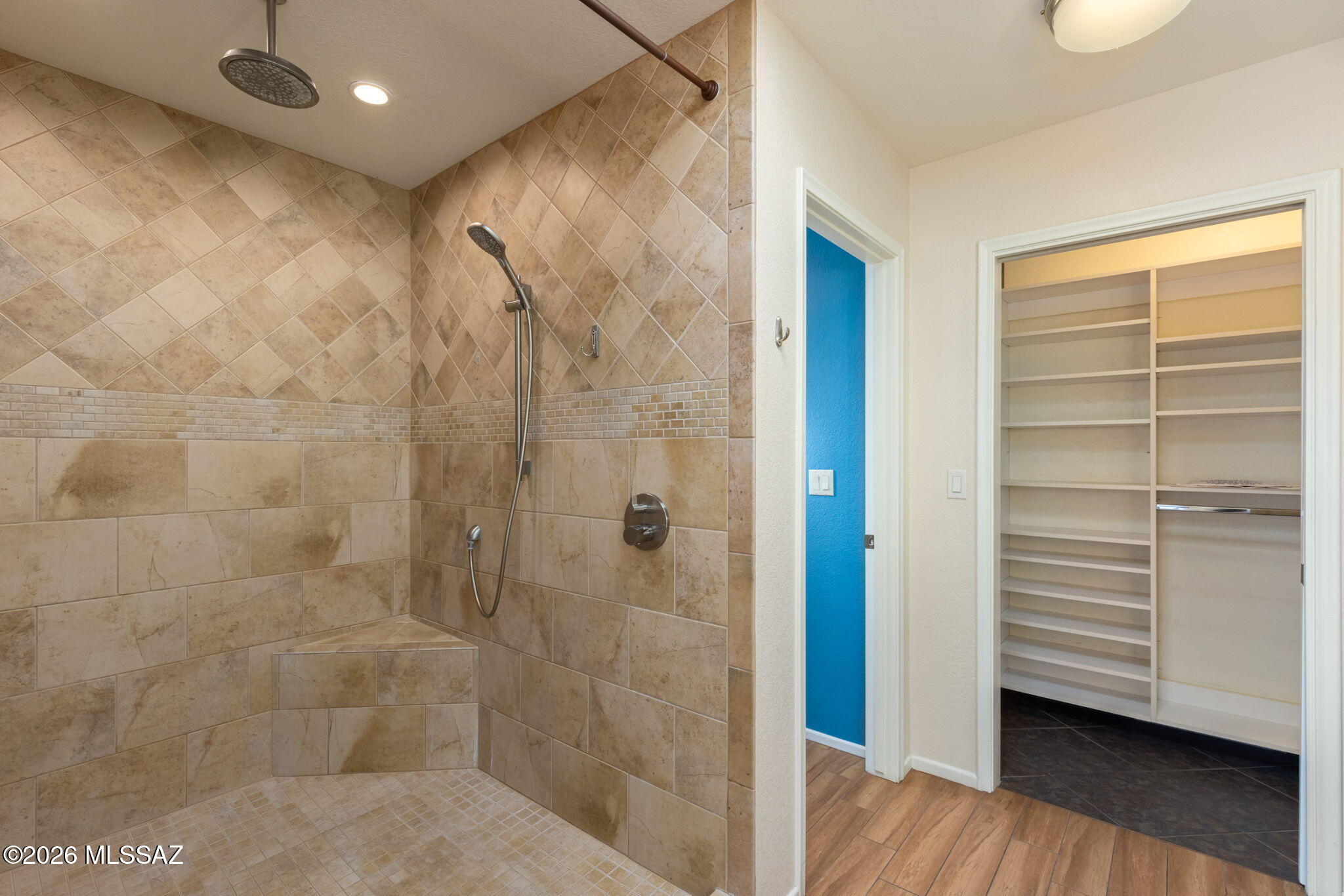 5030 E Camino Bosque