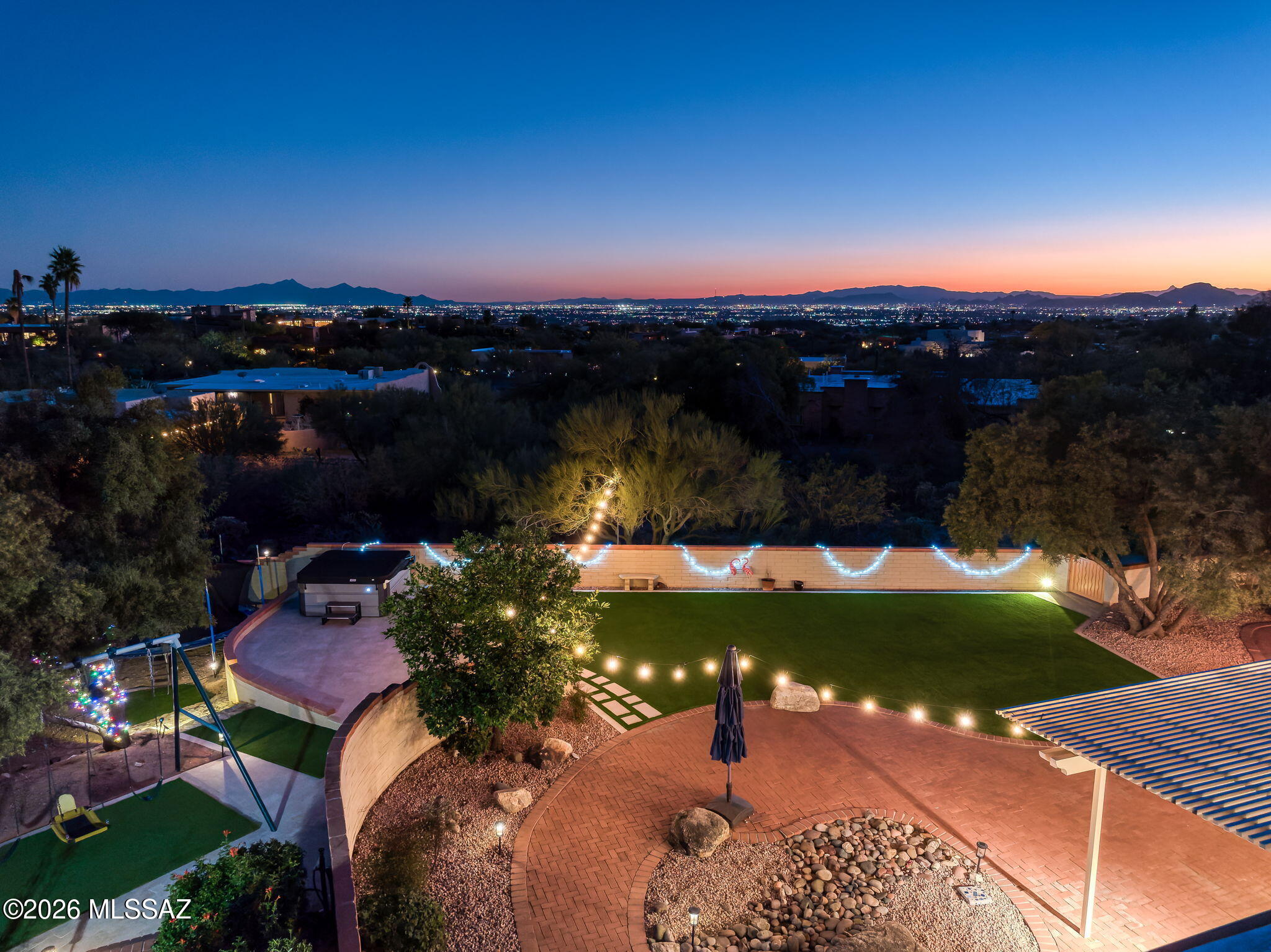 5030 E Camino Bosque