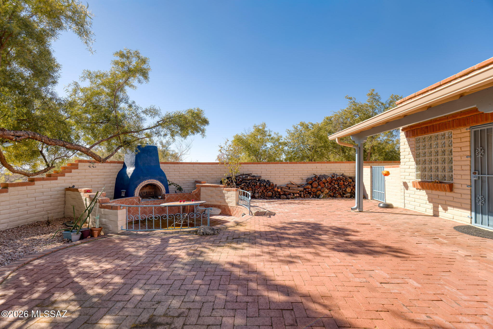 5030 E Camino Bosque