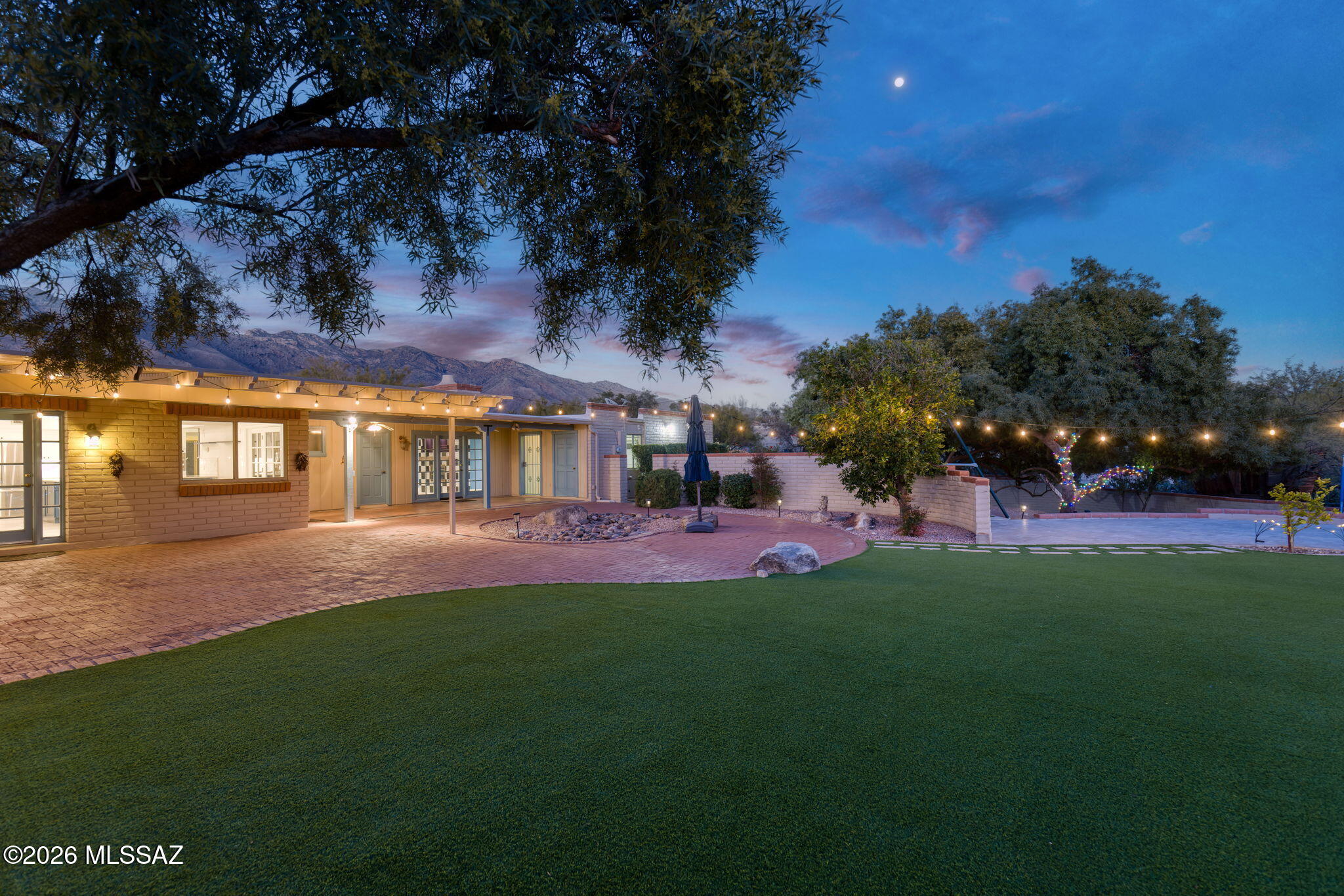 5030 E Camino Bosque