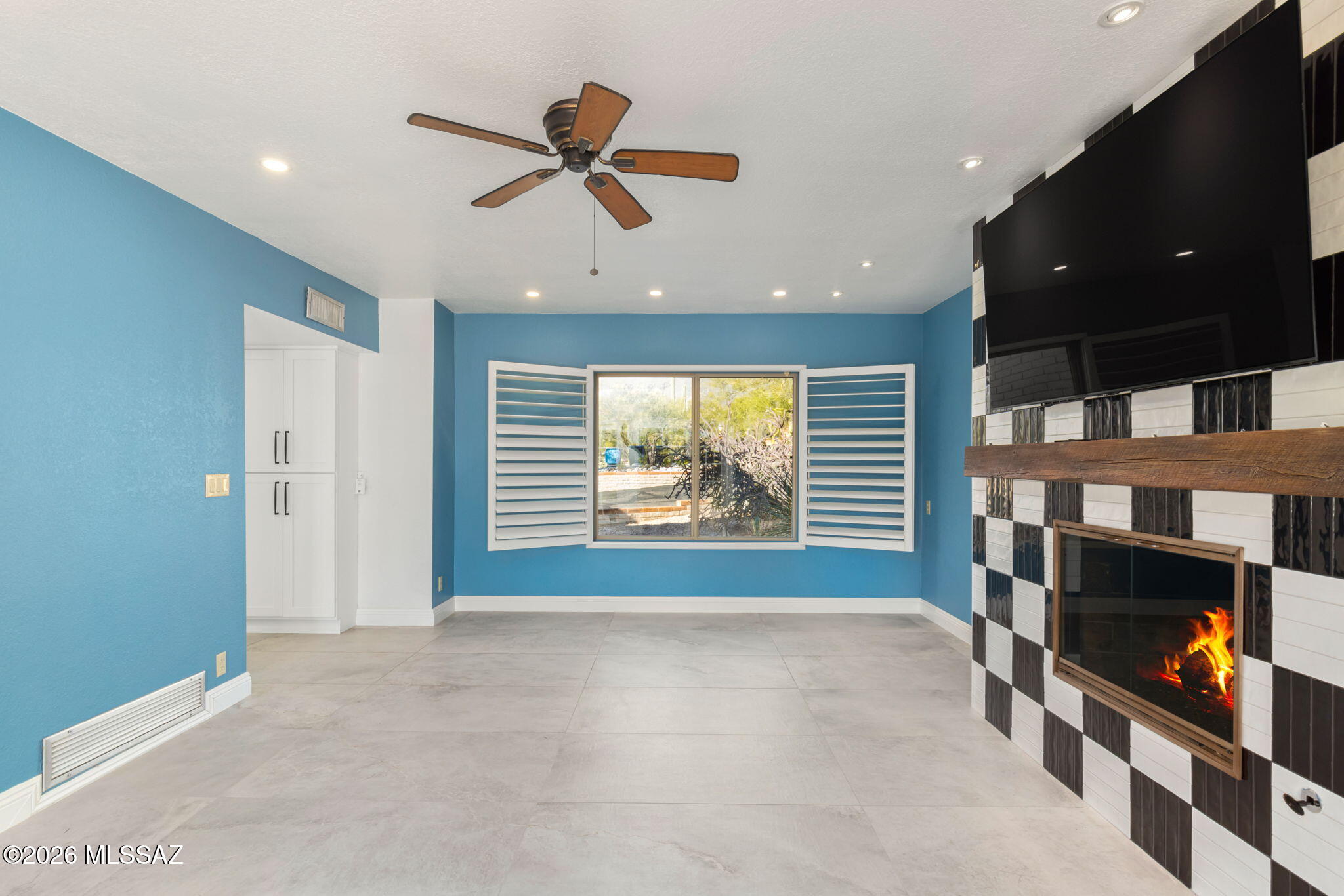 5030 E Camino Bosque