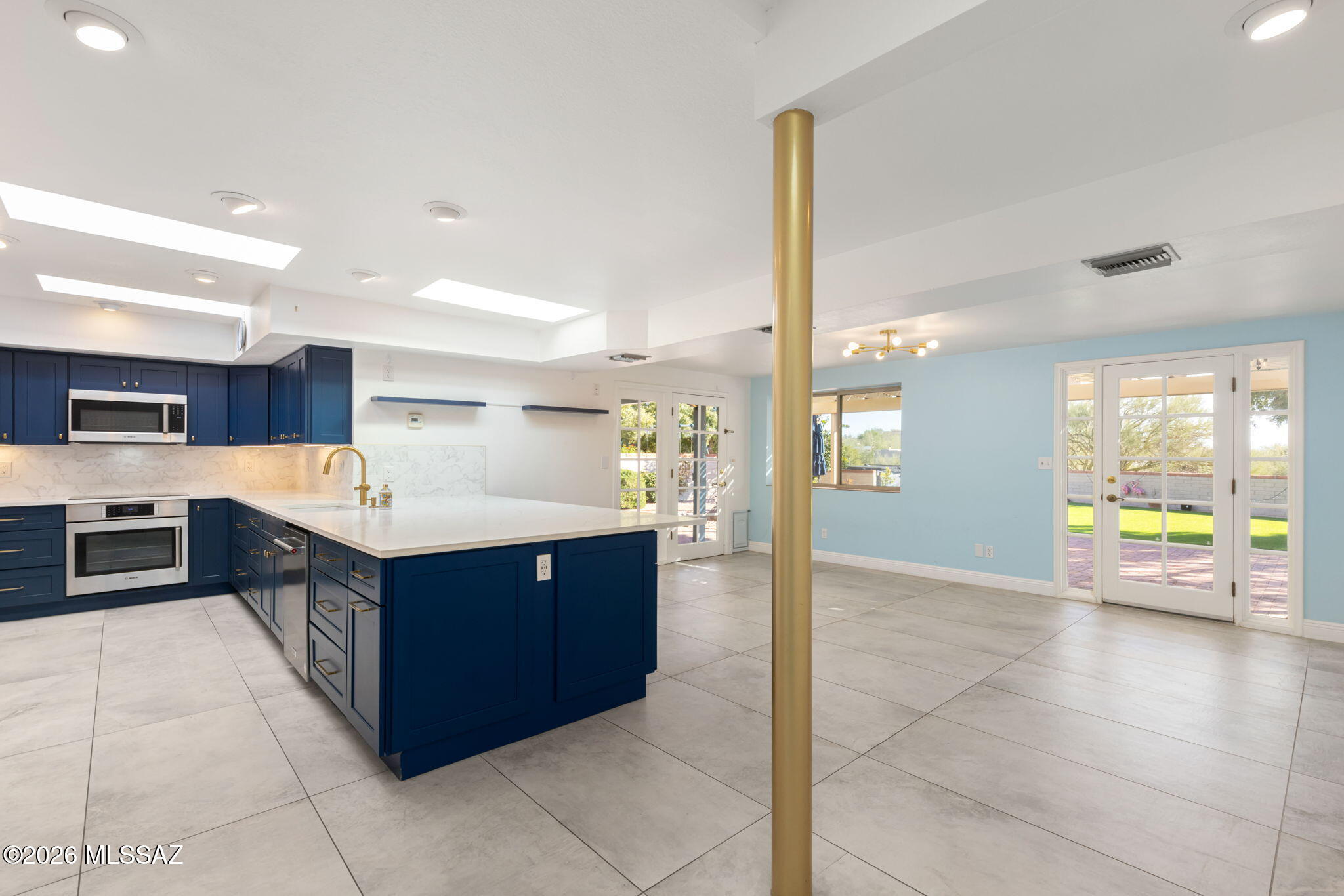 5030 E Camino Bosque