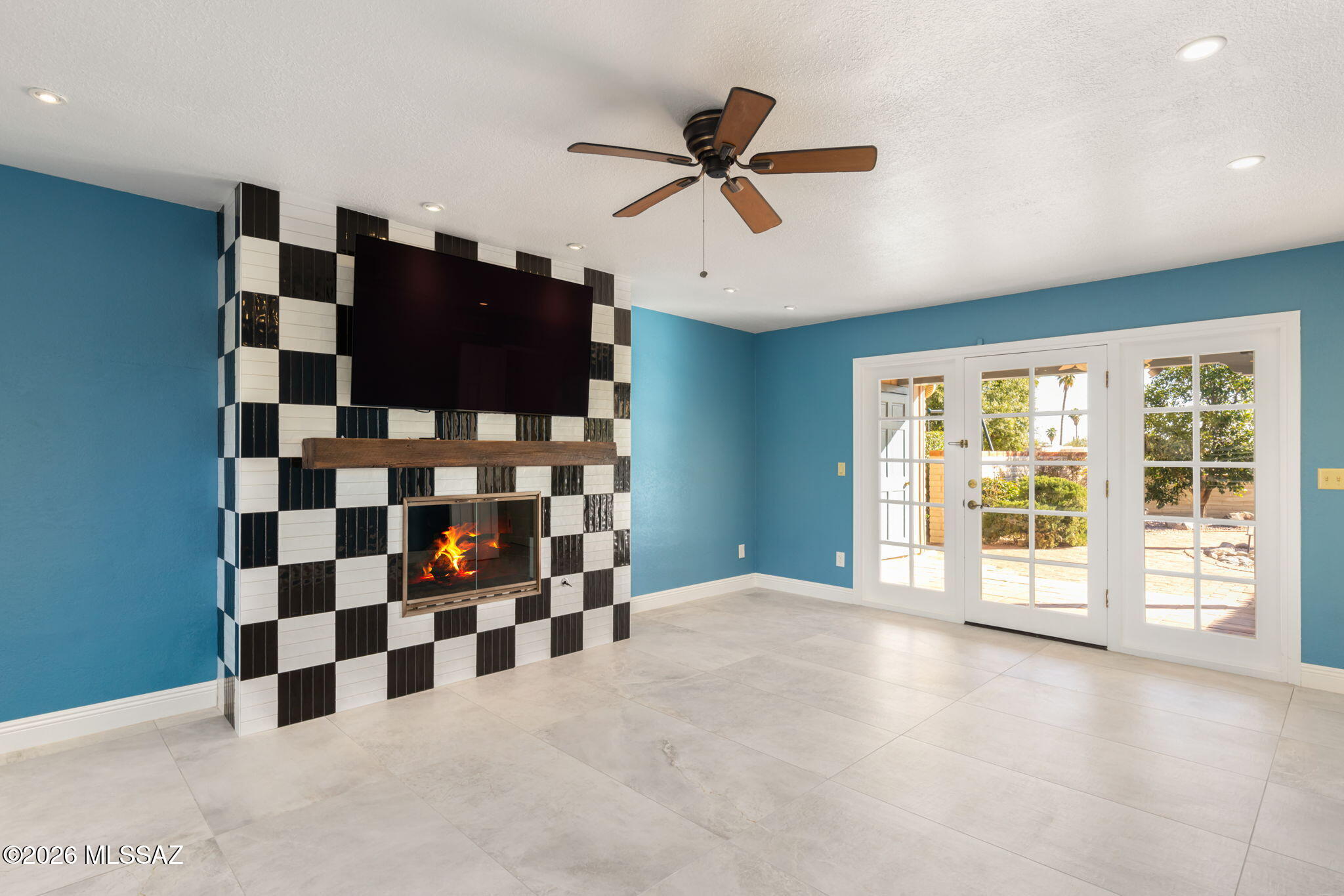 5030 E Camino Bosque