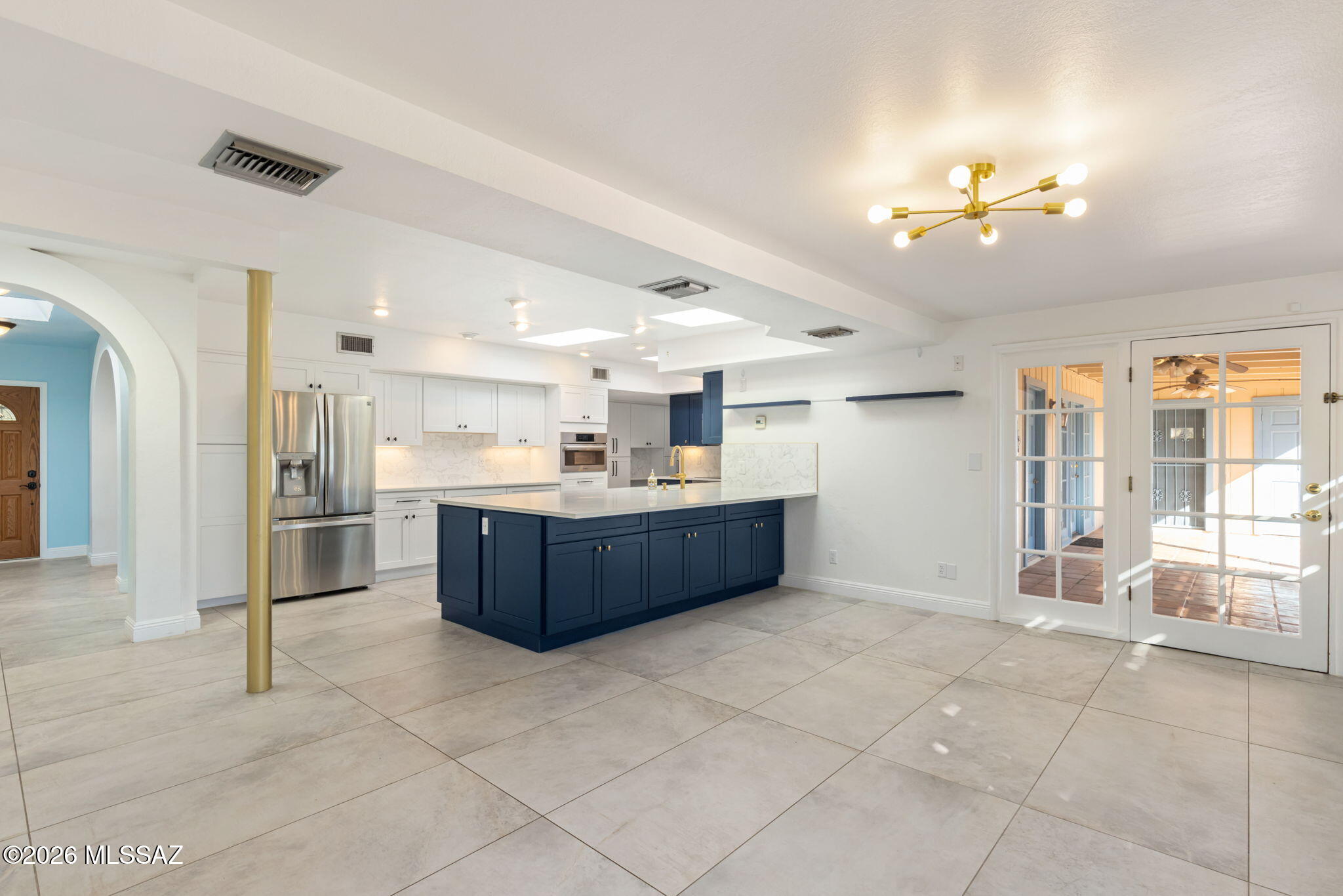 5030 E Camino Bosque