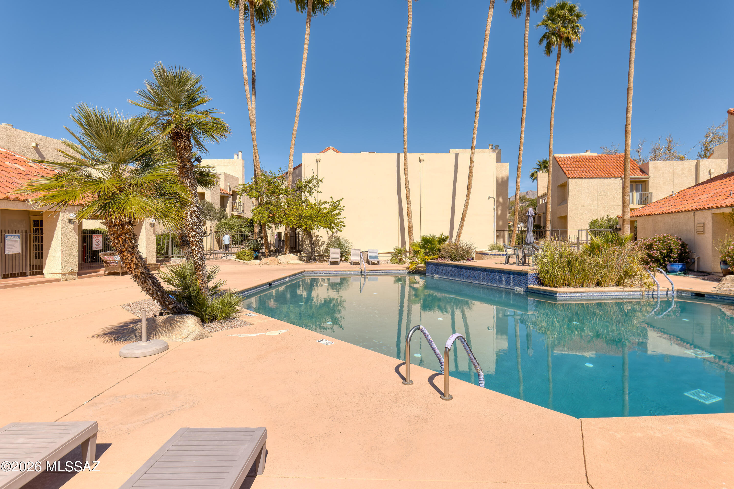 1200 E River Road # G76