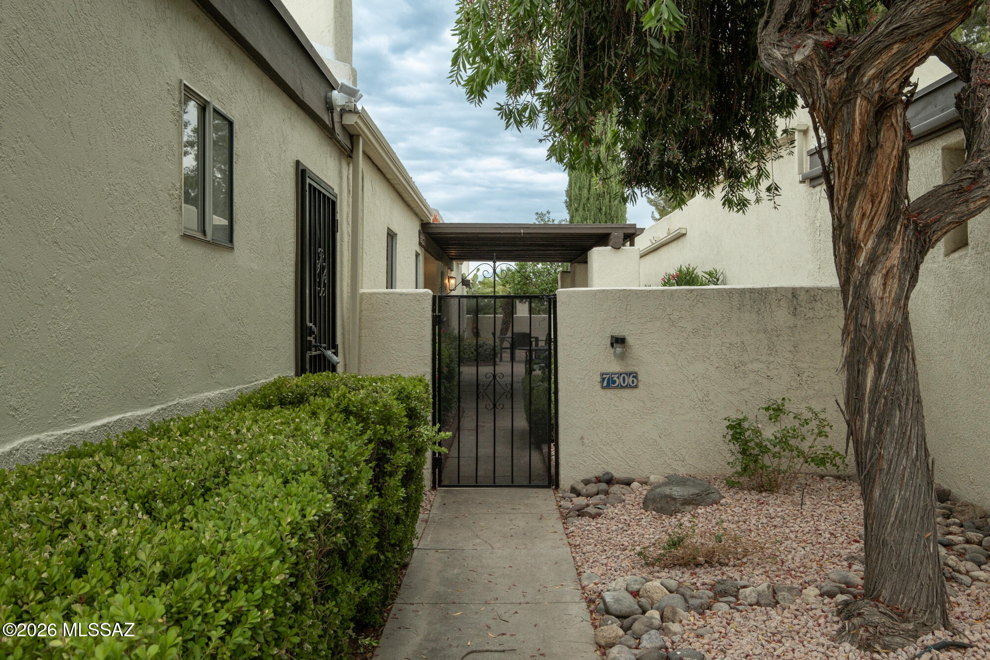 7306 E Cascada Circle