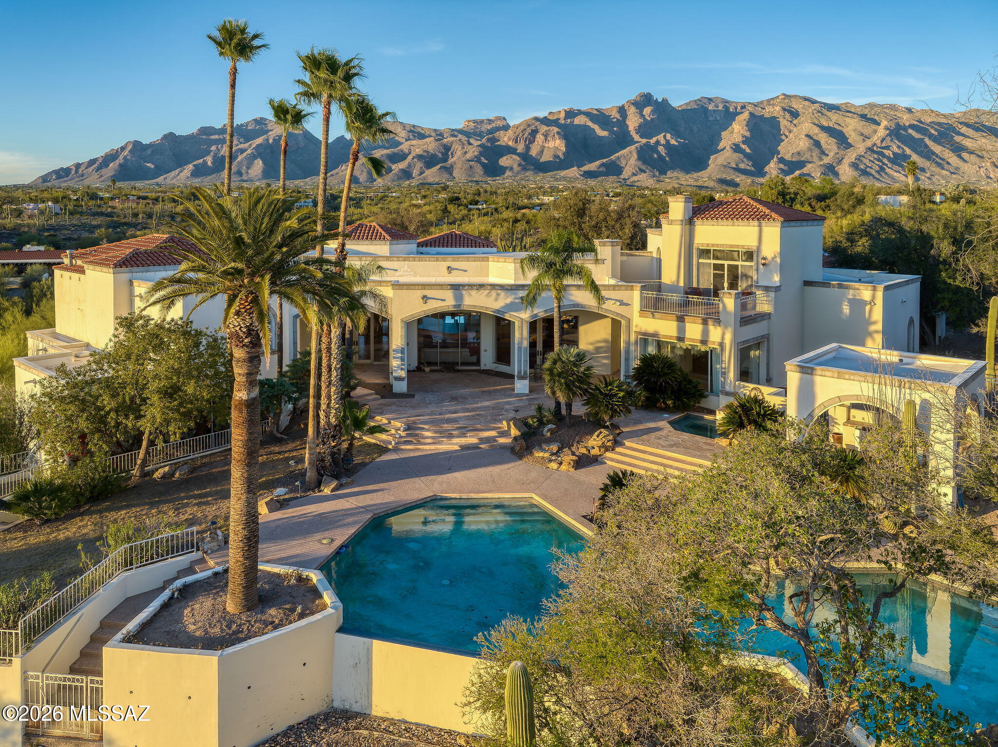 5151 N Calle Ladero