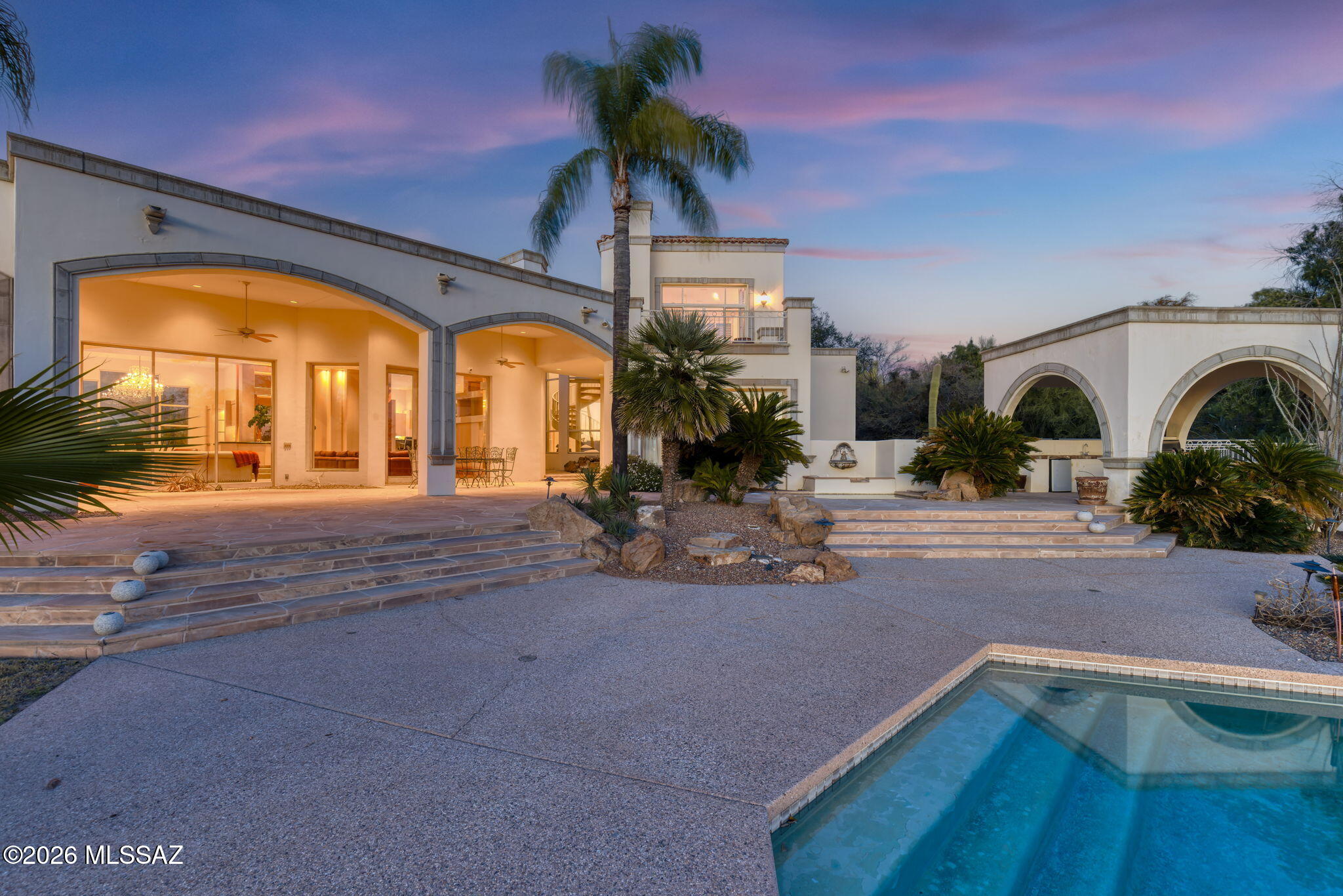 5151 N Calle Ladero