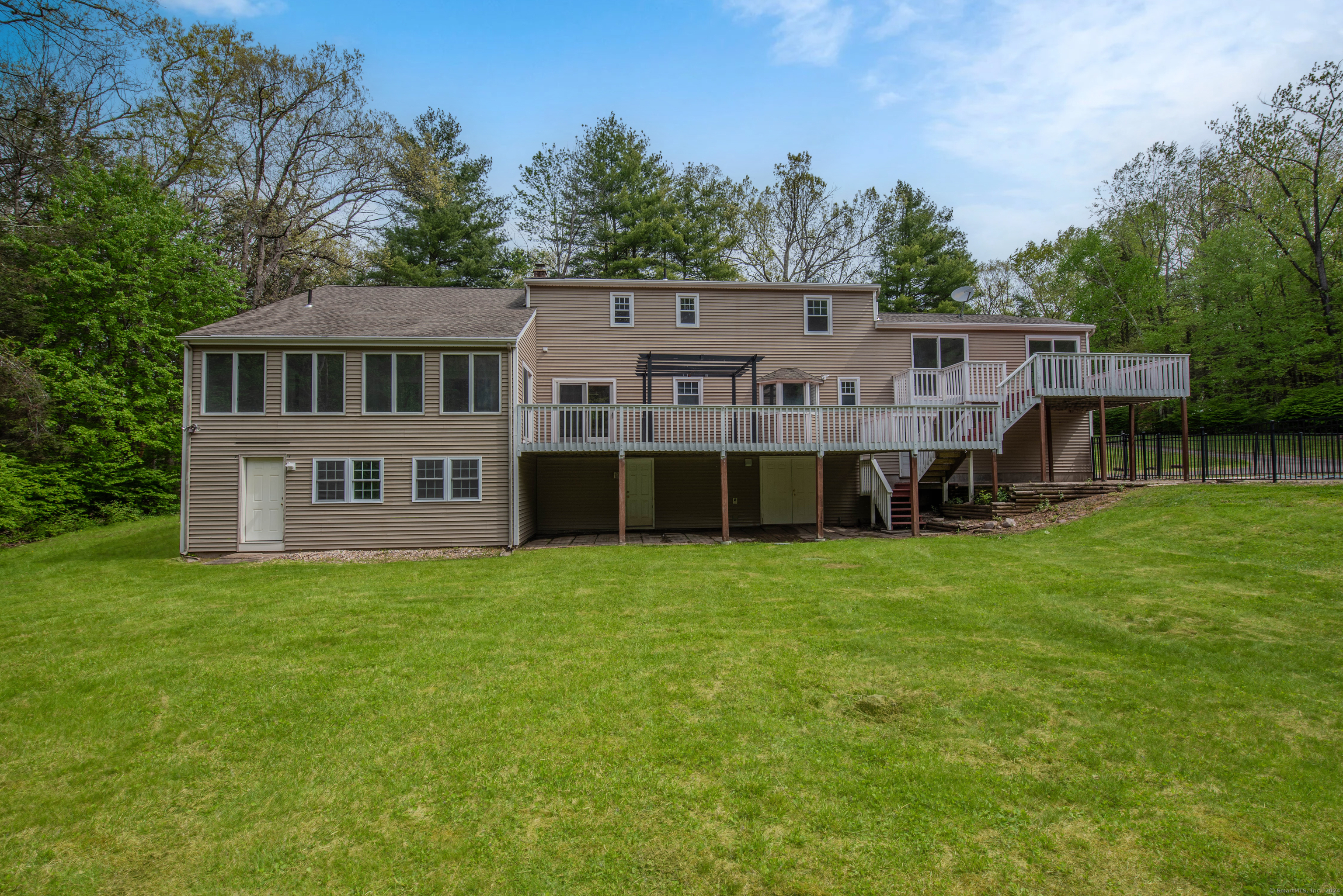 7 Saddle Drive