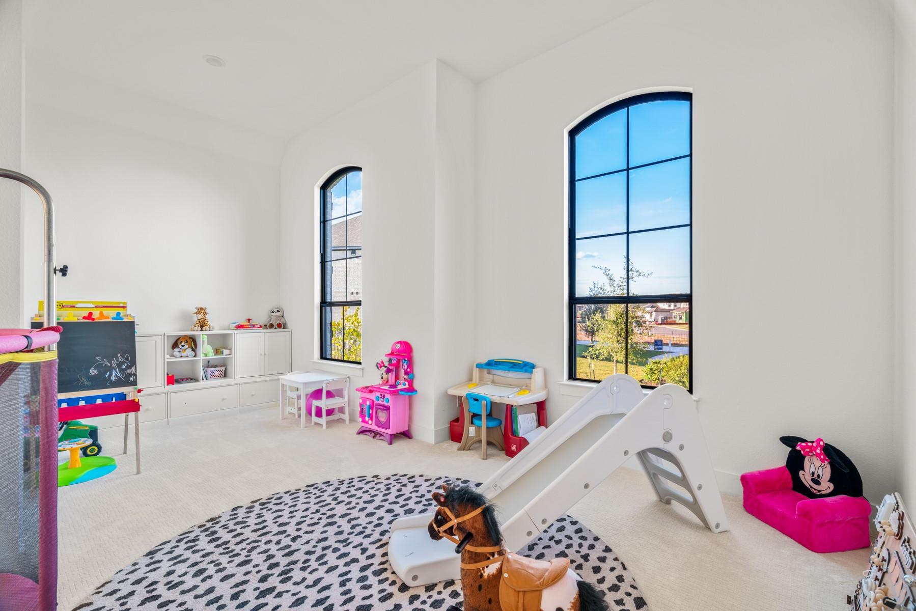 511 Irvine CIR