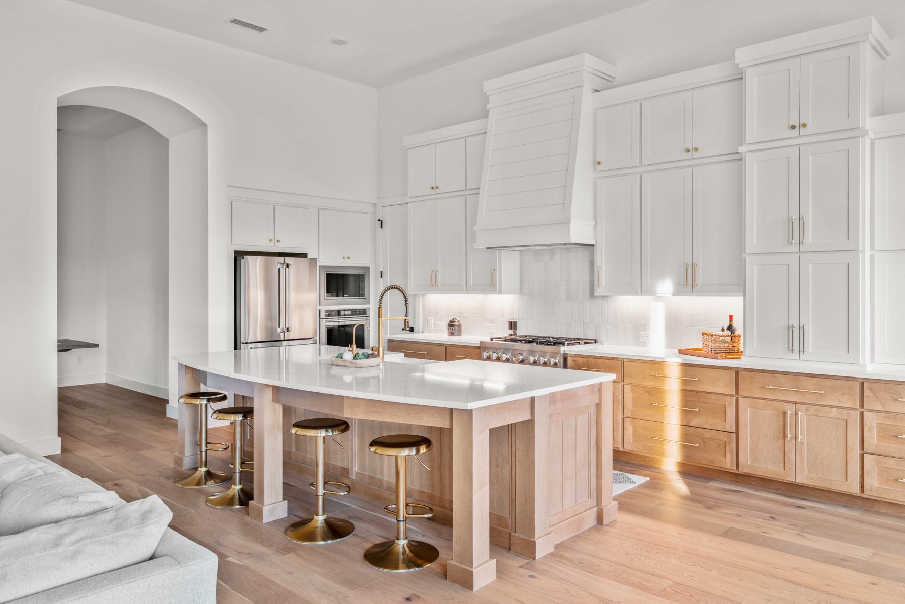 511 Irvine CIR