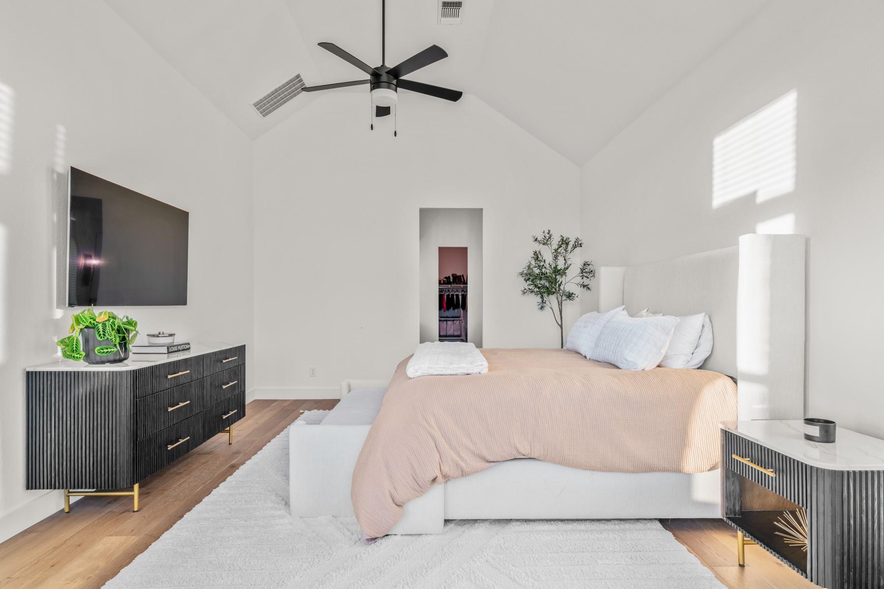 511 Irvine CIR