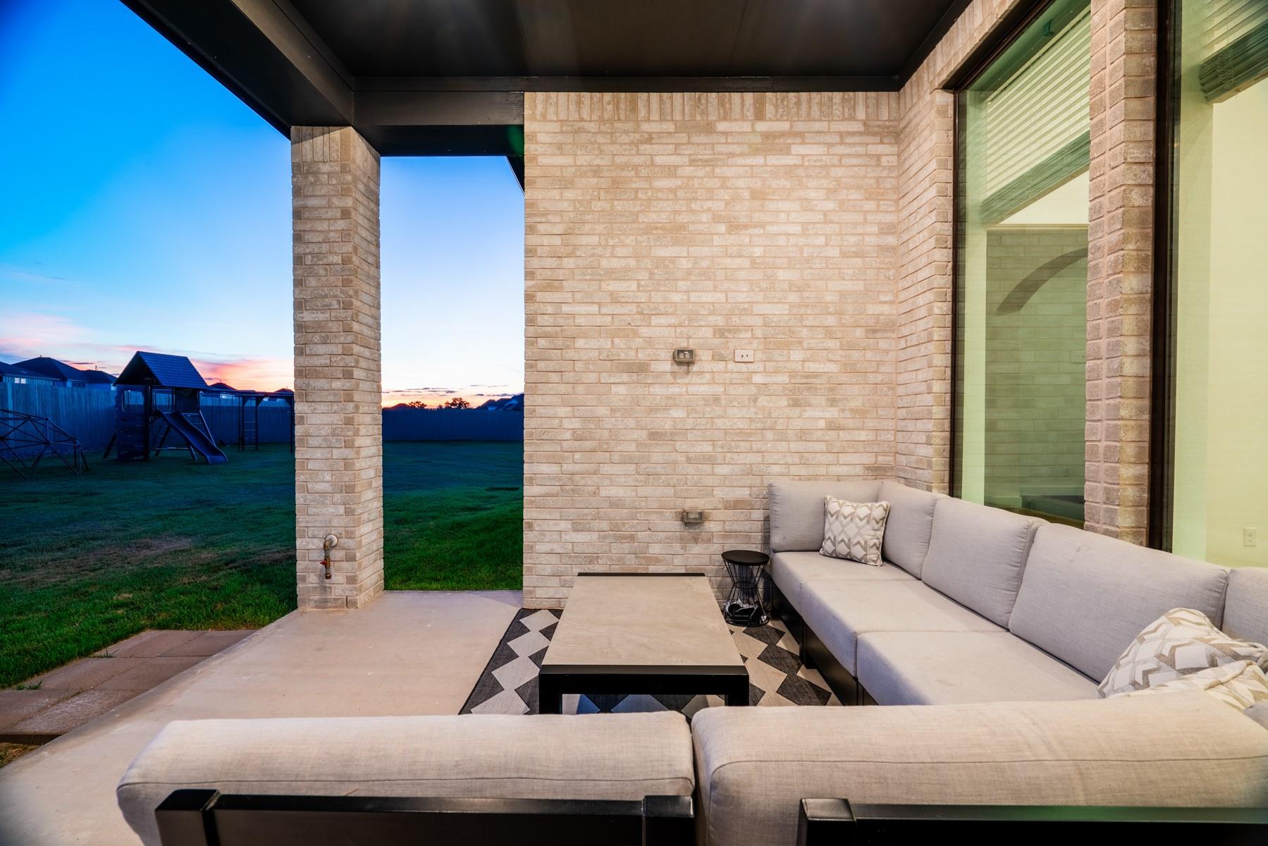 511 Irvine CIR