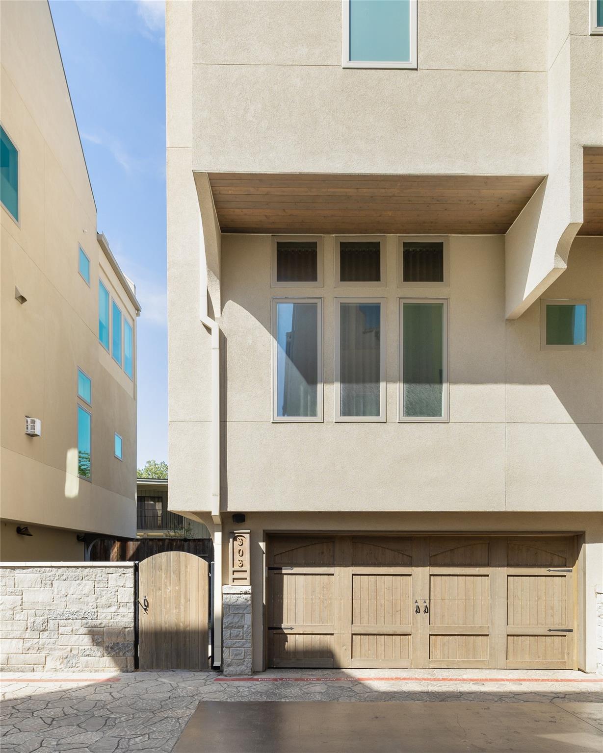 2300 Enfield RD # 303