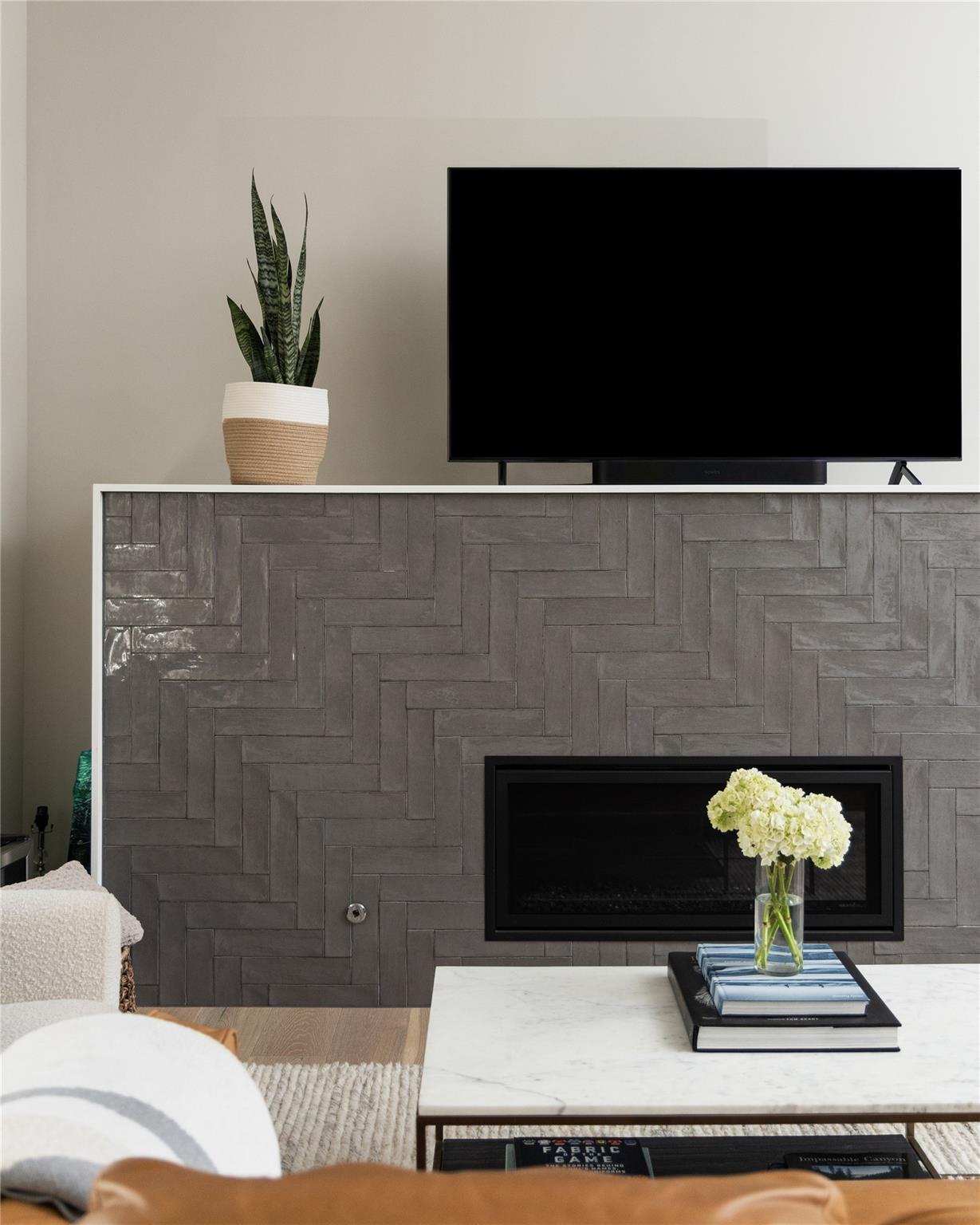 2300 Enfield RD # 303