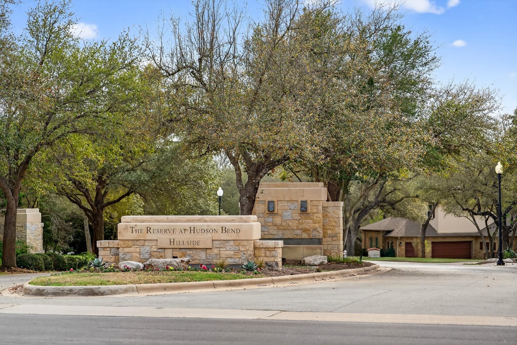 5309 Laguna Cliff LN