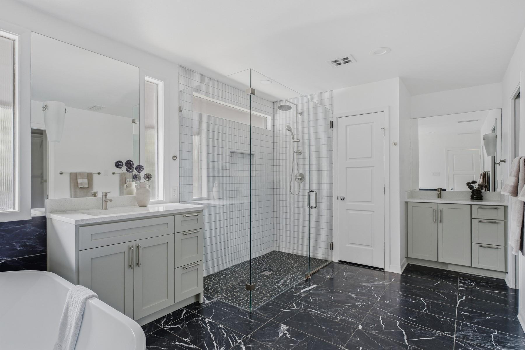2609 Maria Anna RD