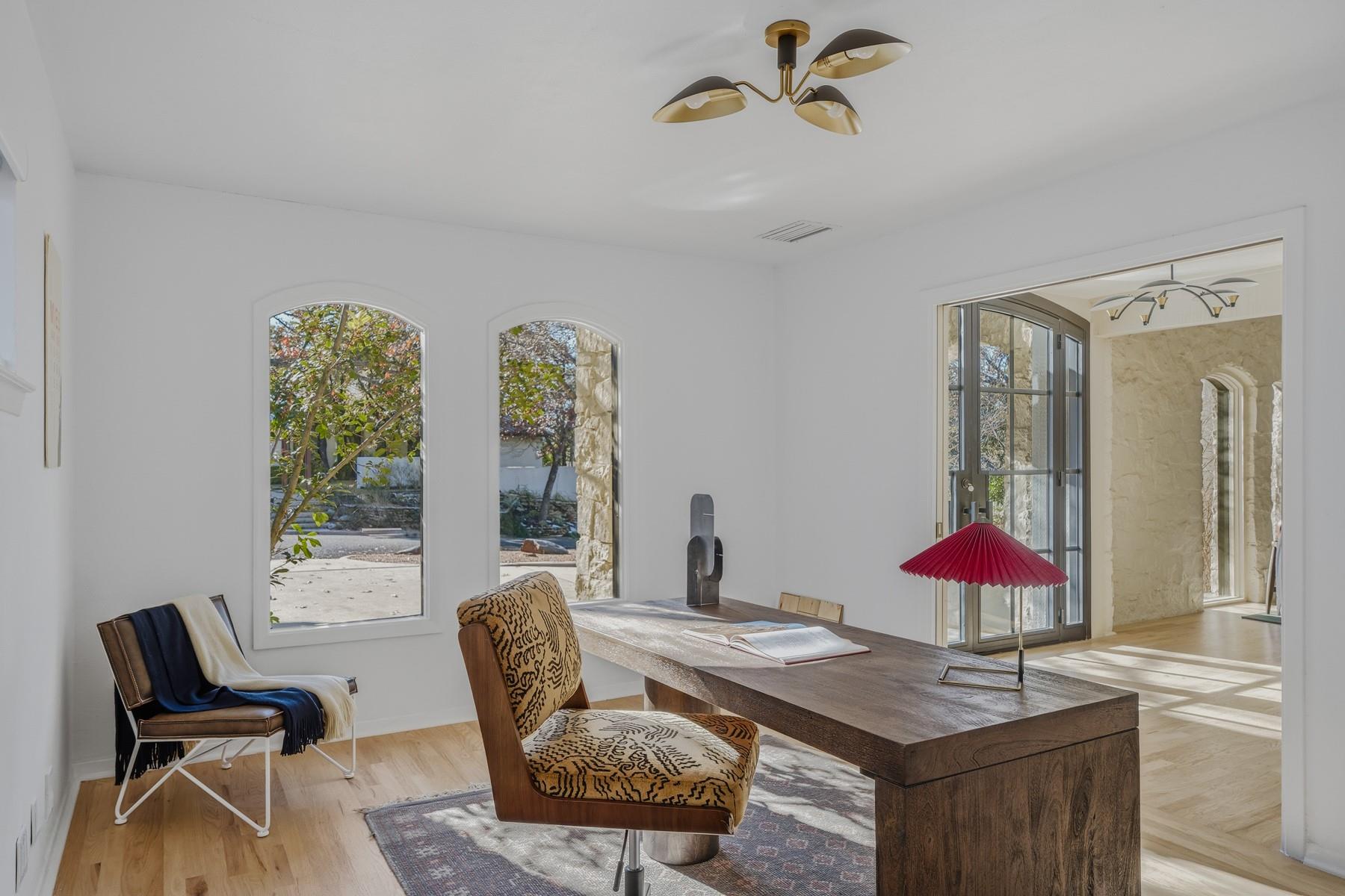 2609 Maria Anna RD