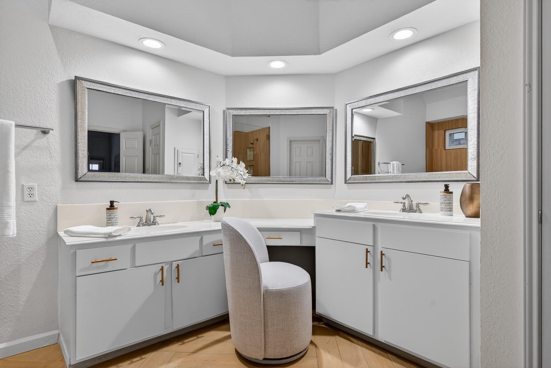 11422 Rustic Rock DR