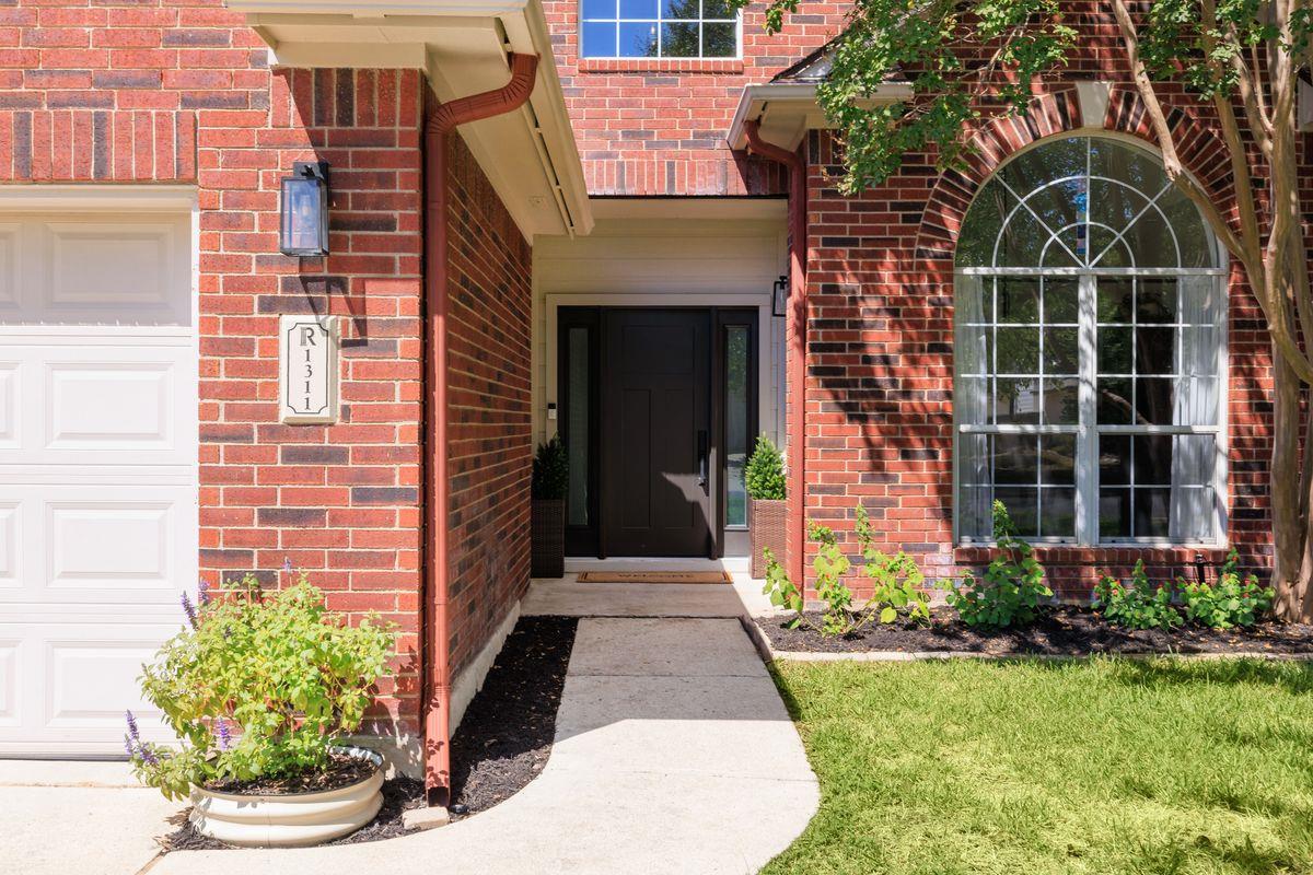 1311 Brighton Bend LN