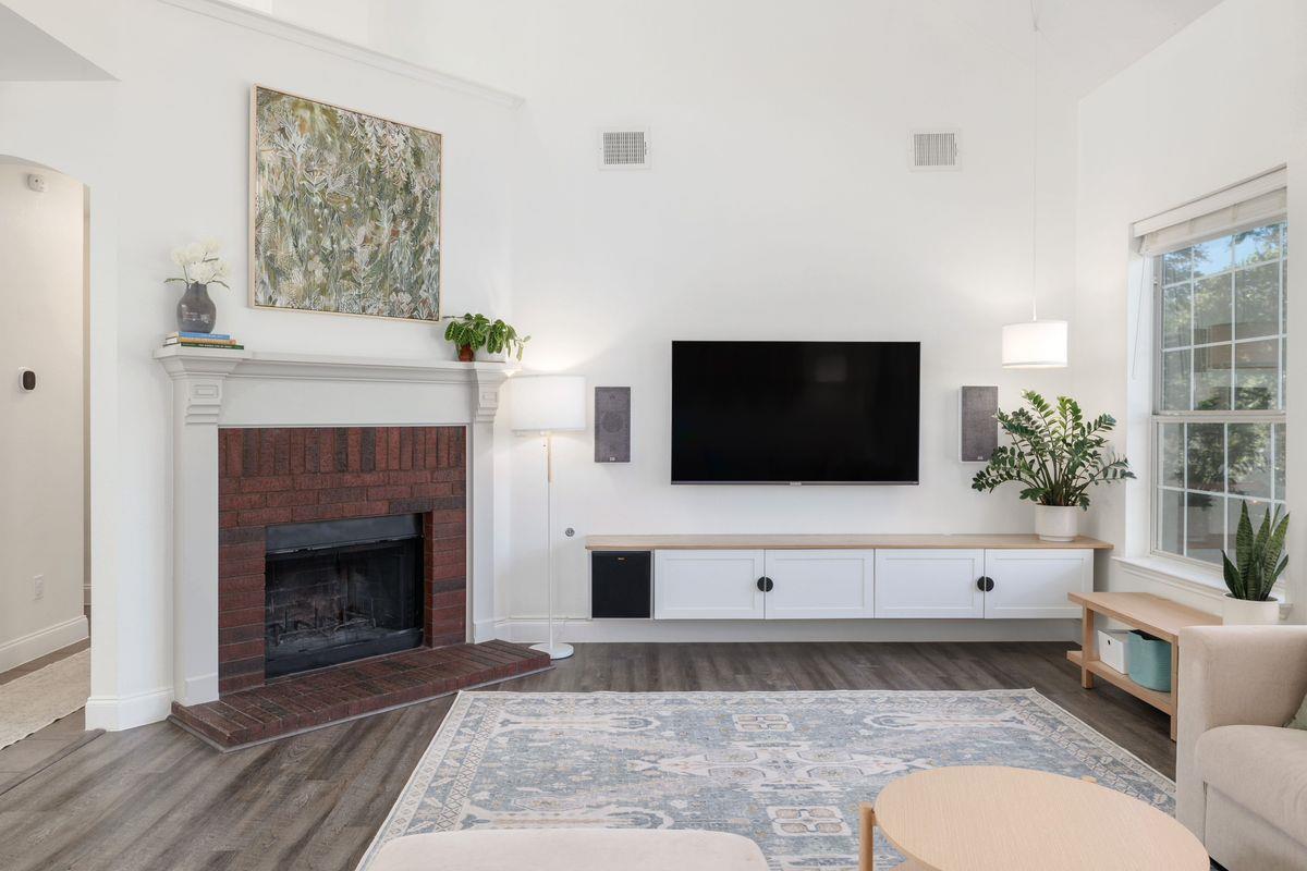 1311 Brighton Bend LN