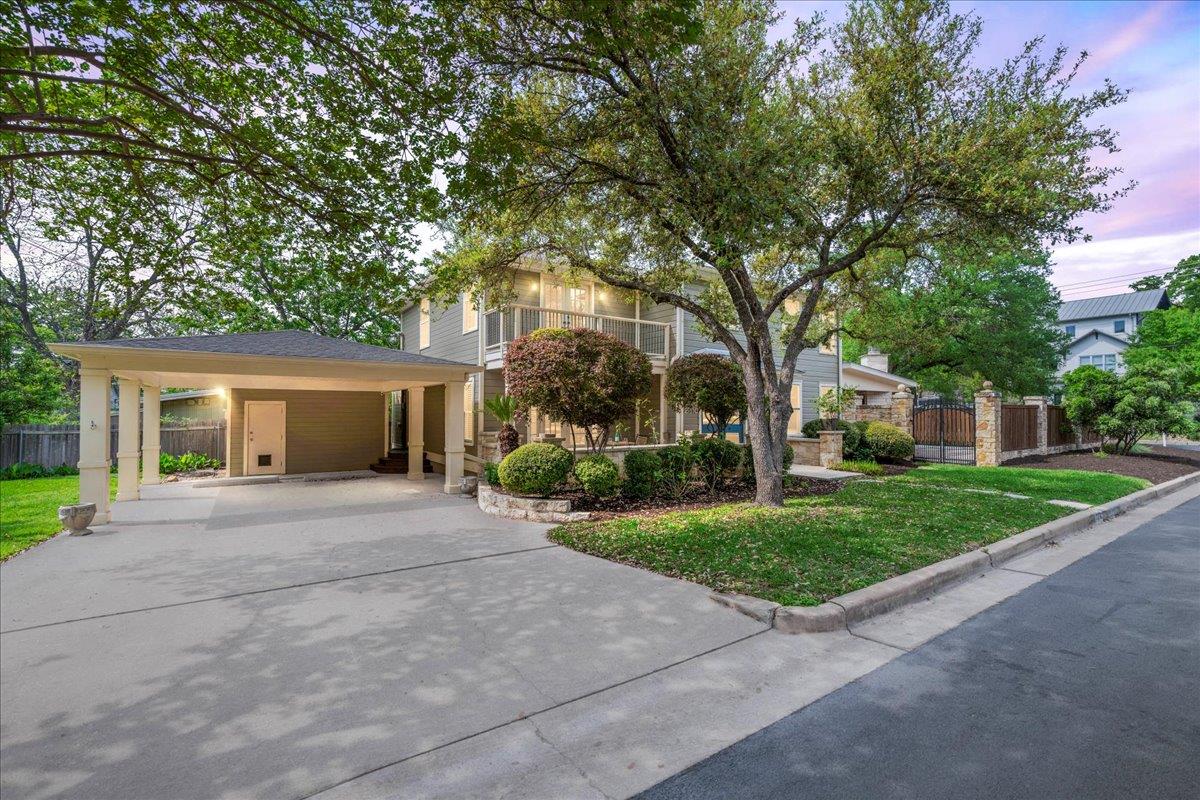 2210 Meadowbrook DR