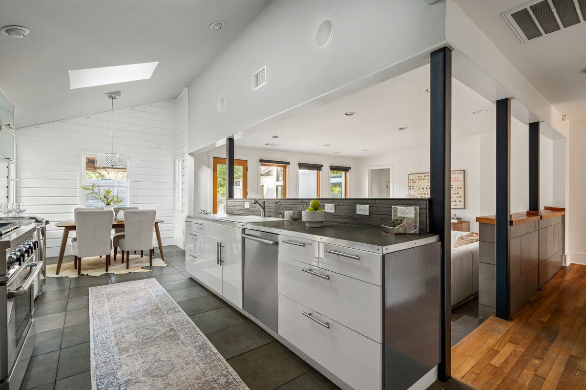 2800 Cherry LN