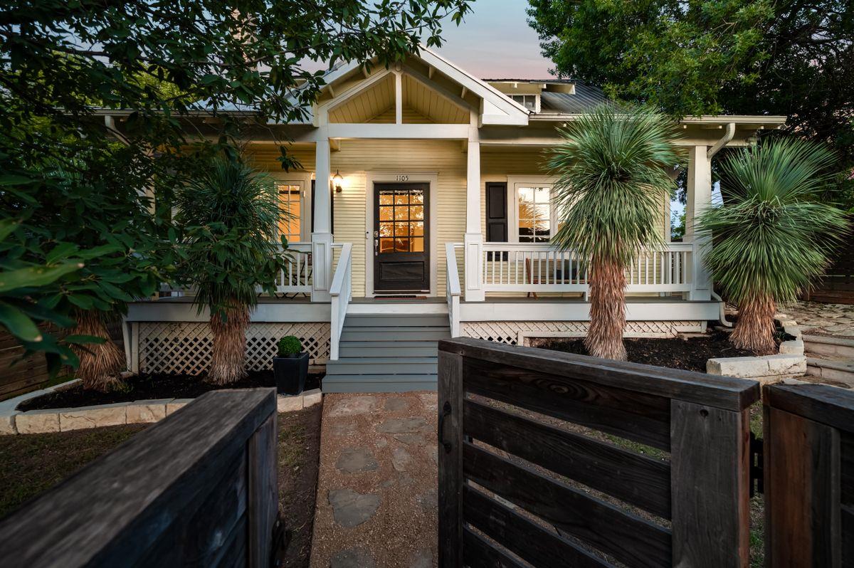 1105 Travis Heights BLVD