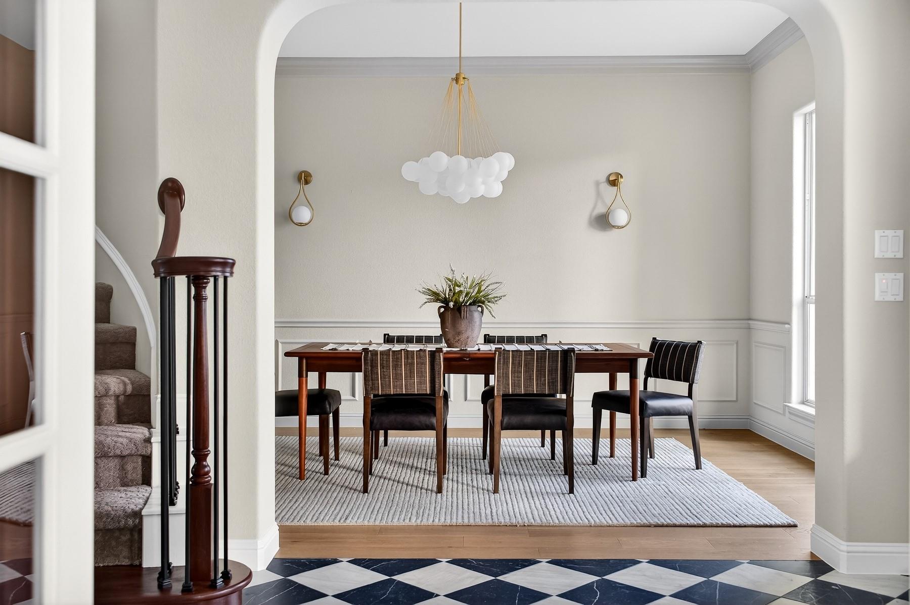 5309 Laguna Cliff LN