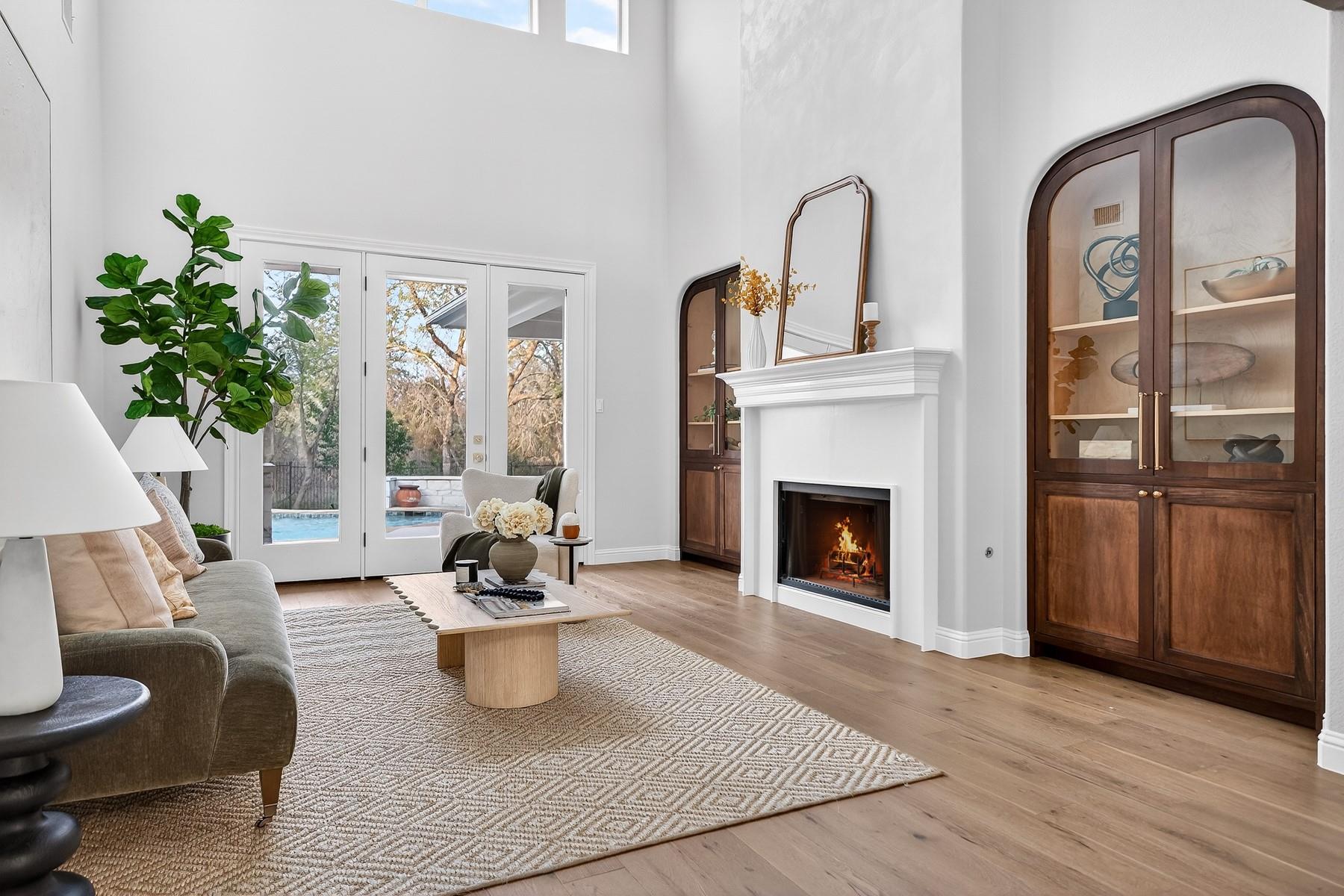 5309 Laguna Cliff LN