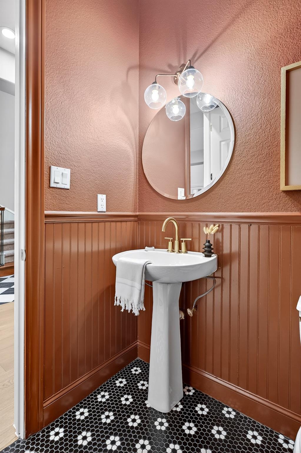 5309 Laguna Cliff LN