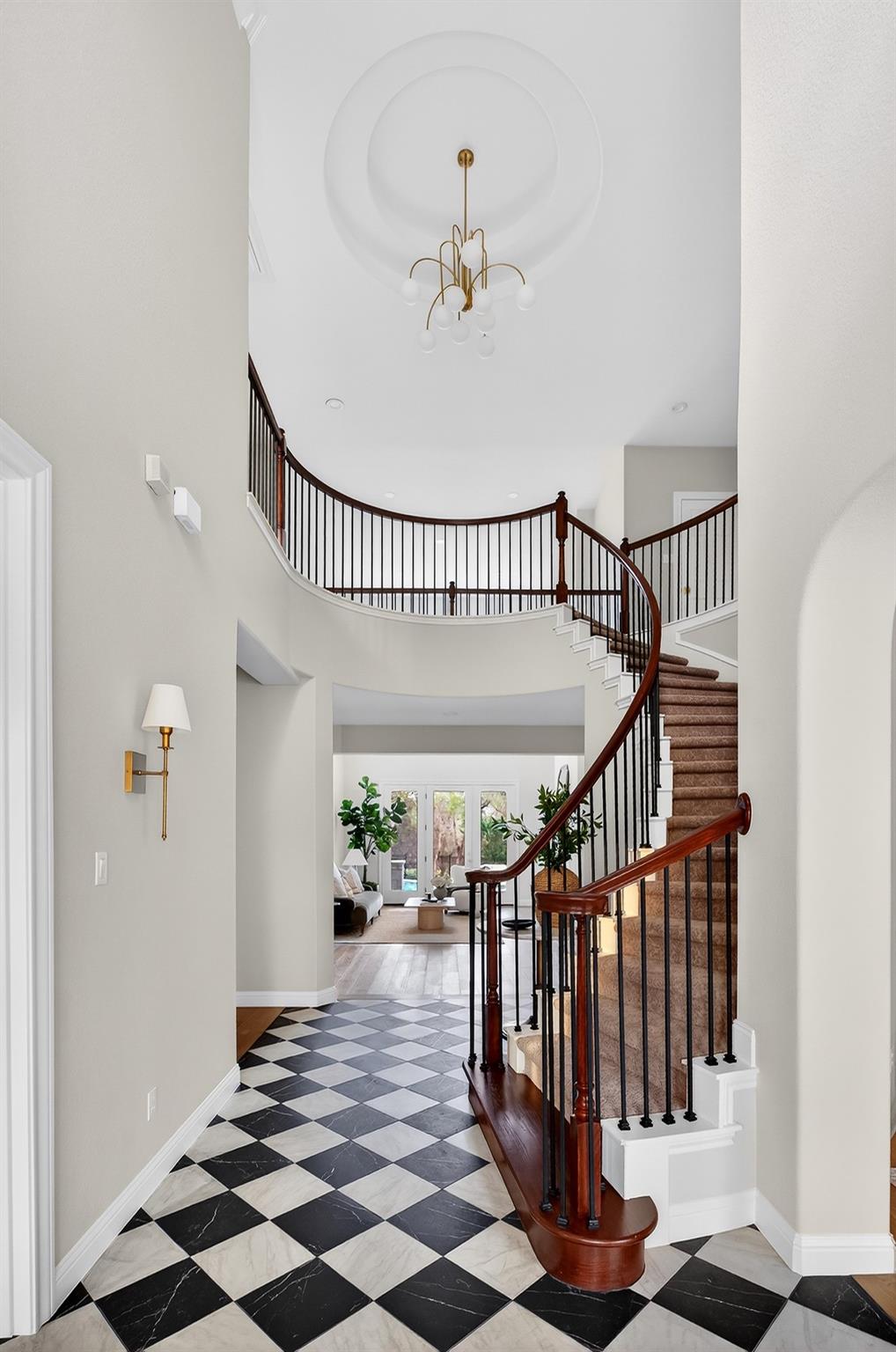 5309 Laguna Cliff LN