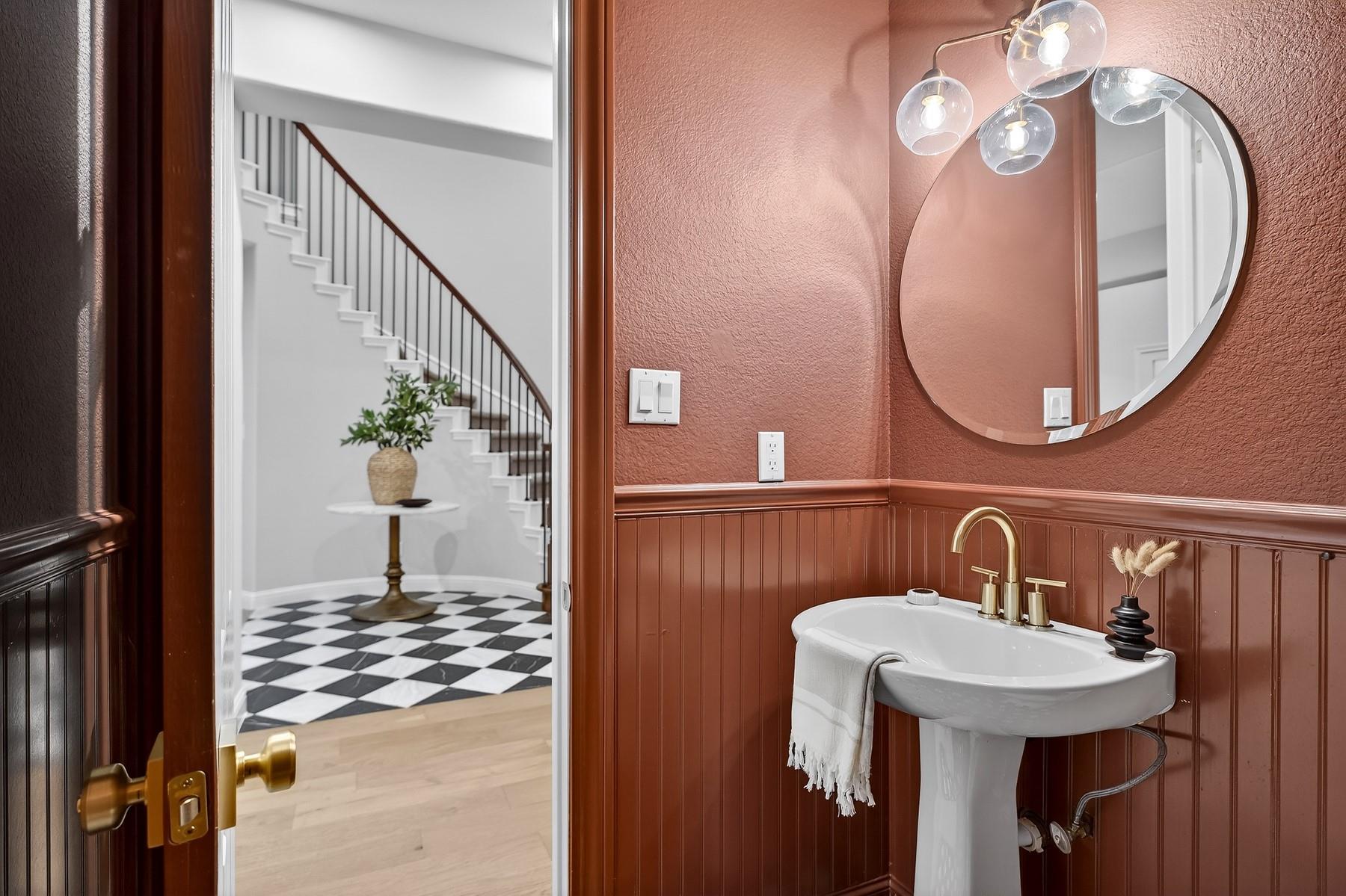 5309 Laguna Cliff LN