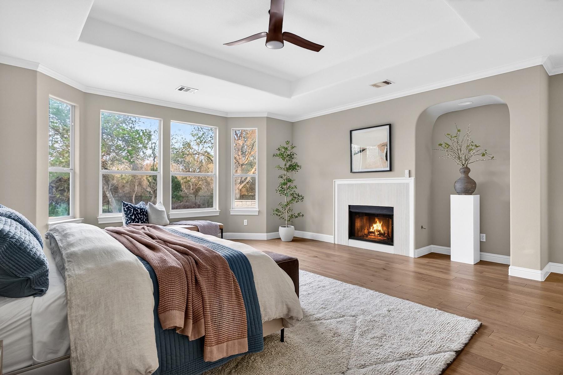 5309 Laguna Cliff LN