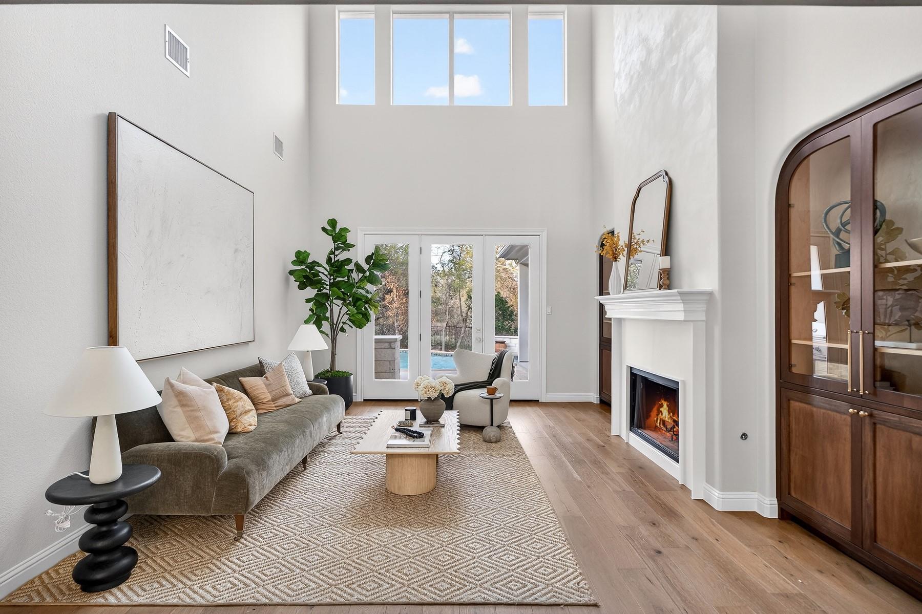 5309 Laguna Cliff LN