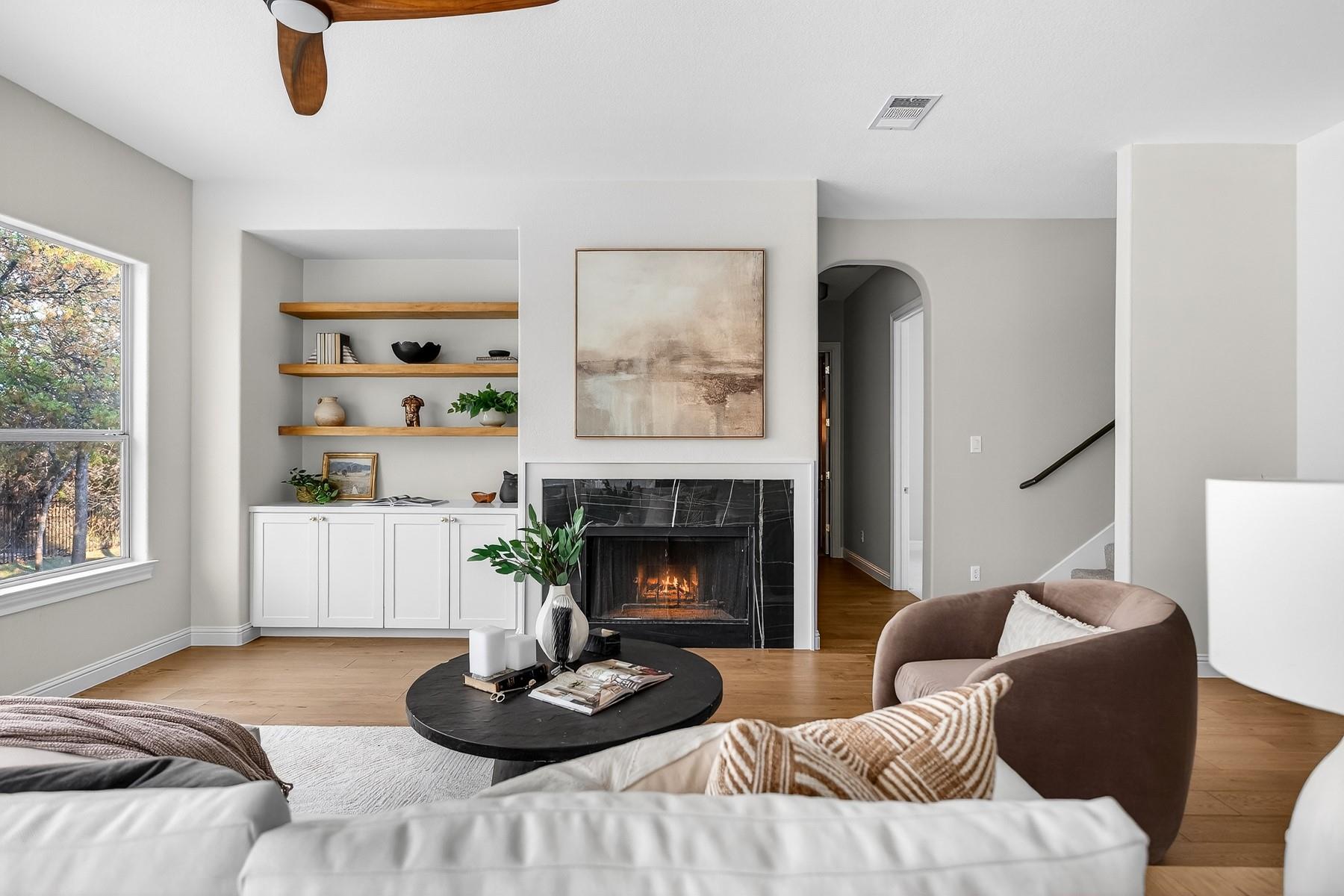 5309 Laguna Cliff LN