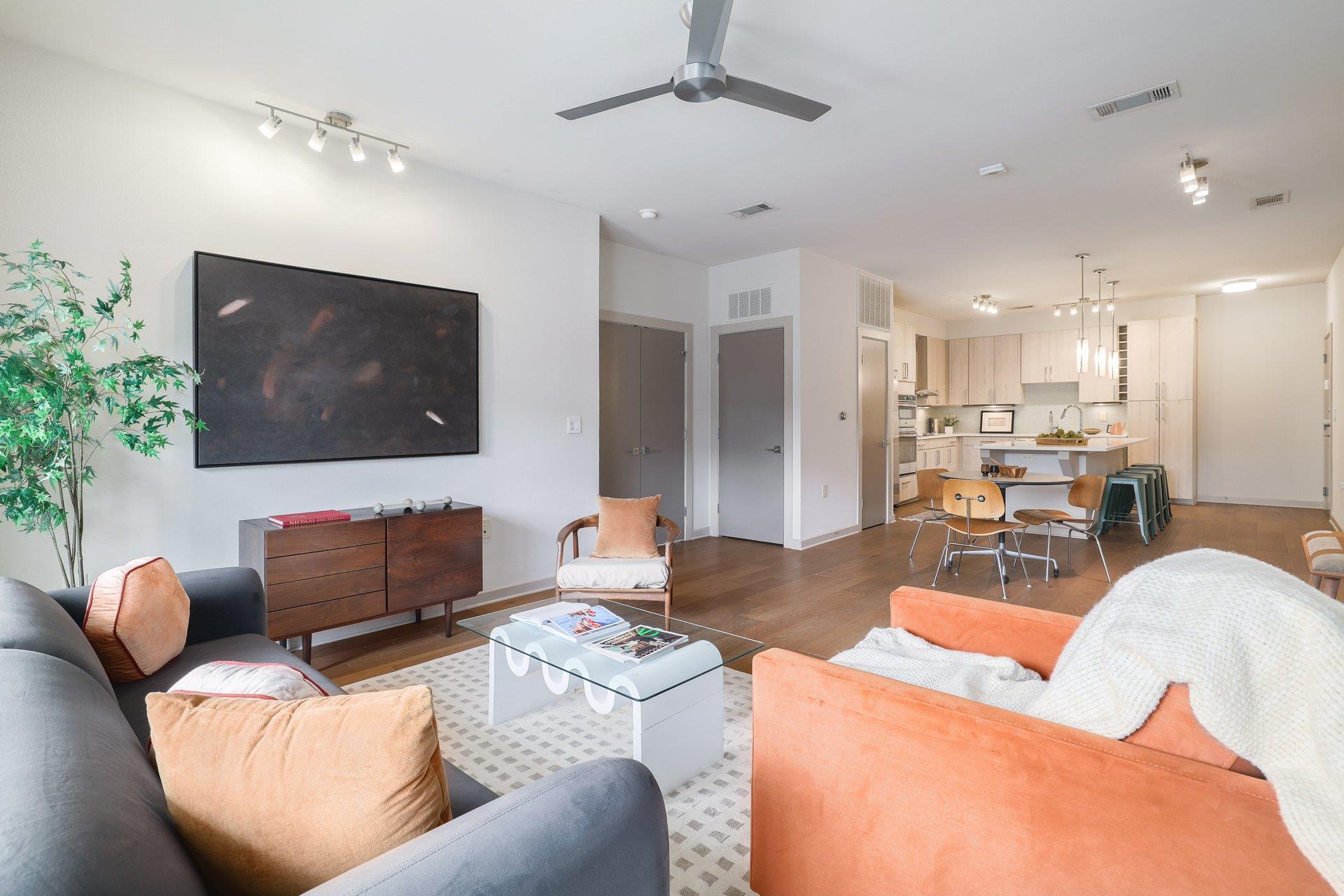 3600 S Lamar BLVD # 100