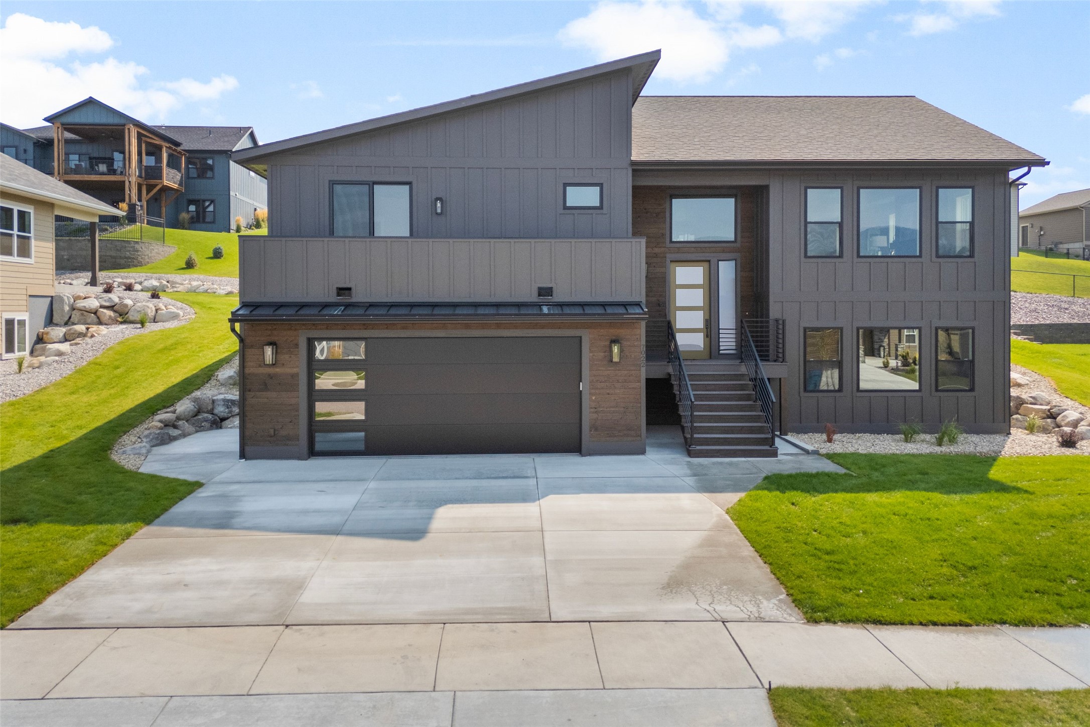 7022 Max Drive