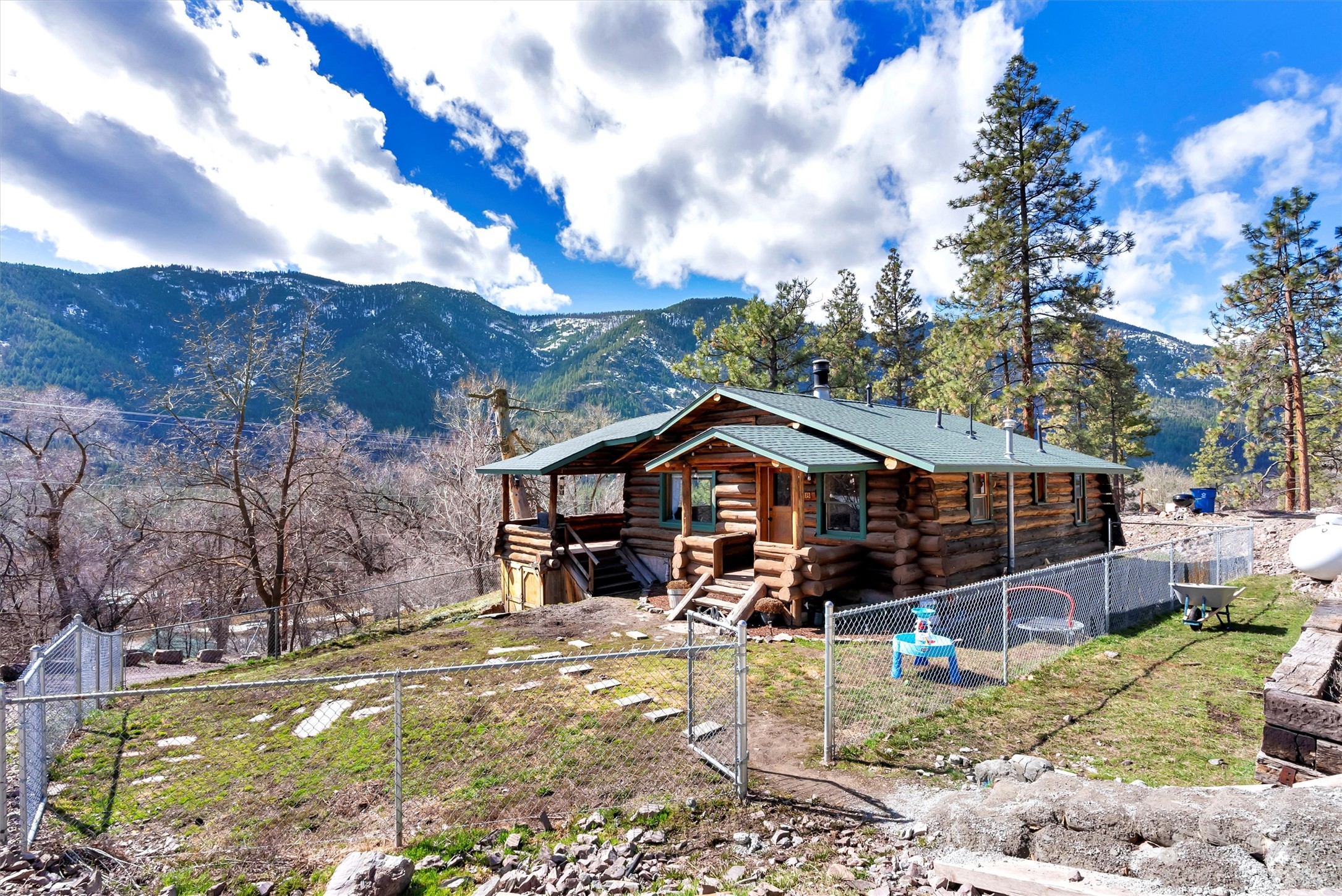 818 Rosehill Lane