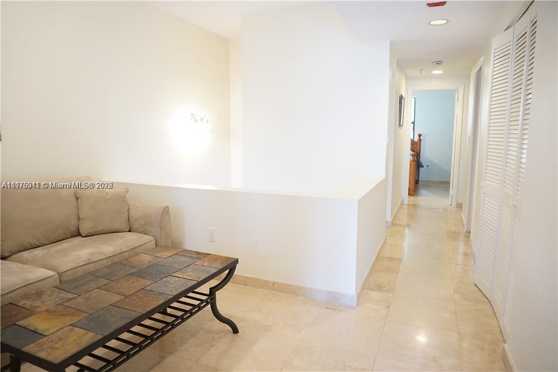 427 Poinciana Dr Unit: 1414
