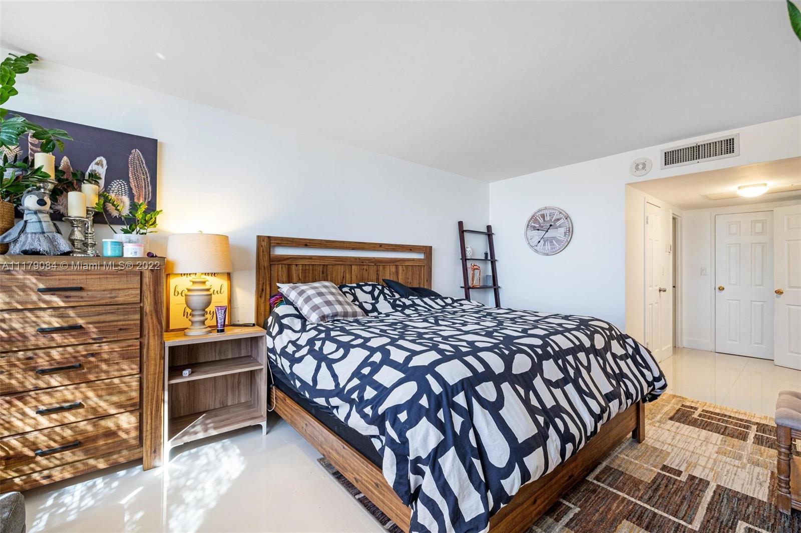 3180 S Ocean Dr Unit: 409
